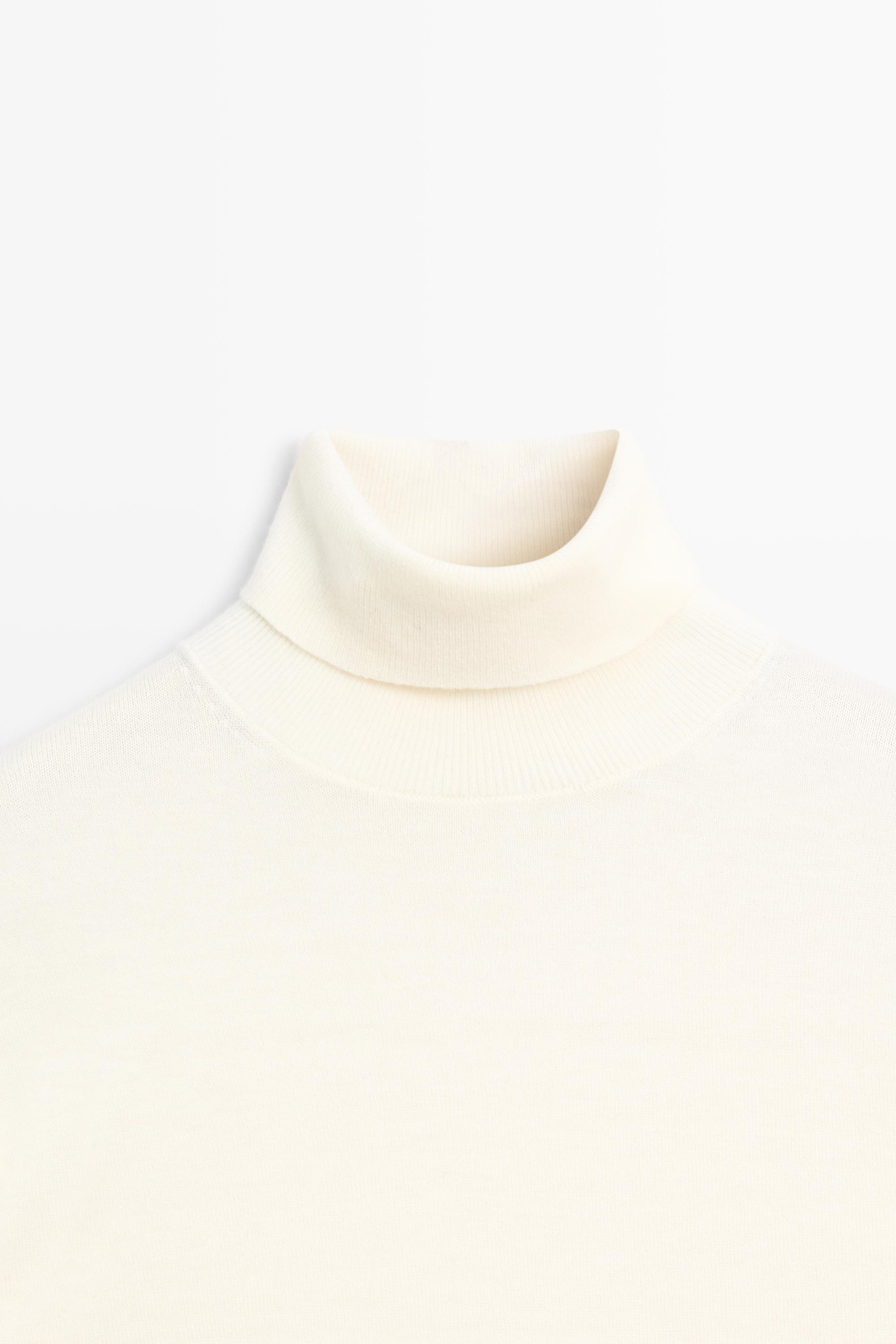 Wool-blend turtleneck knit sweater — CREAM