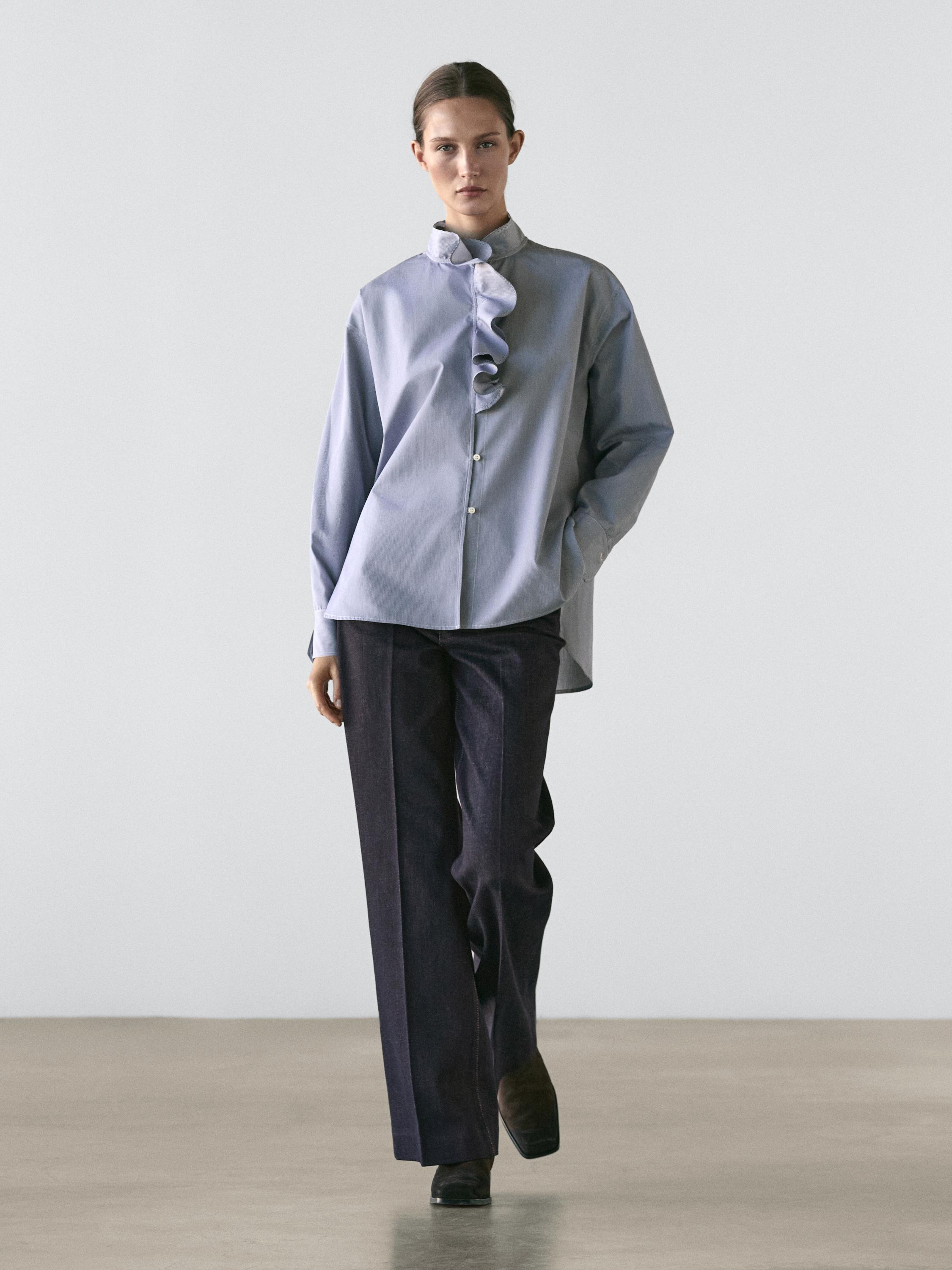 Shirt with ruffled collar detail