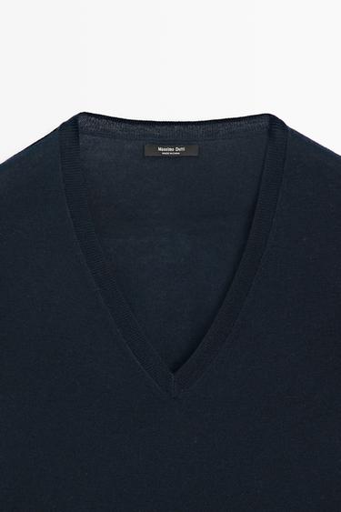 V-neck knit sweater — NAVY BLUE 9