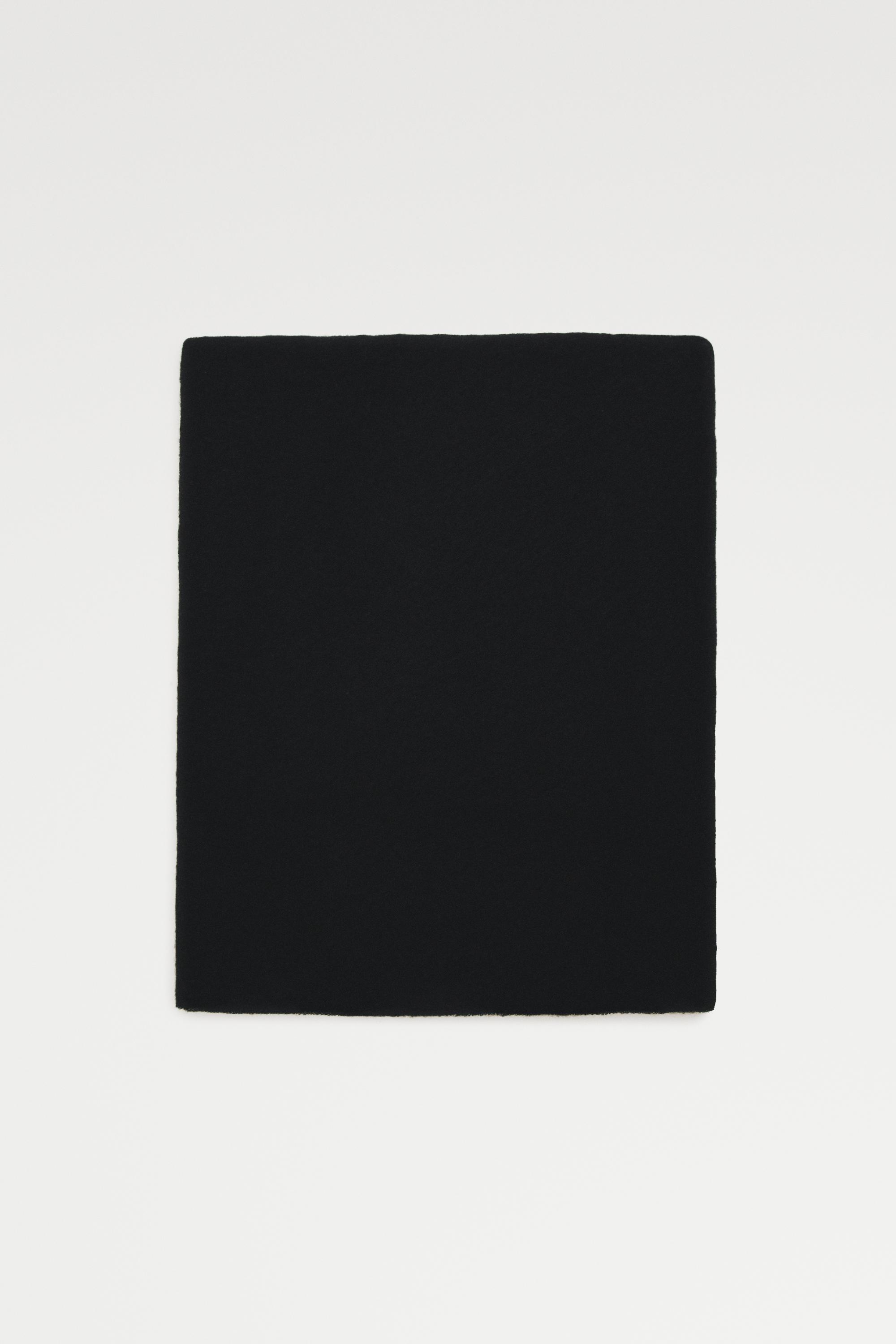 100% Cashmere scarf — BLACK