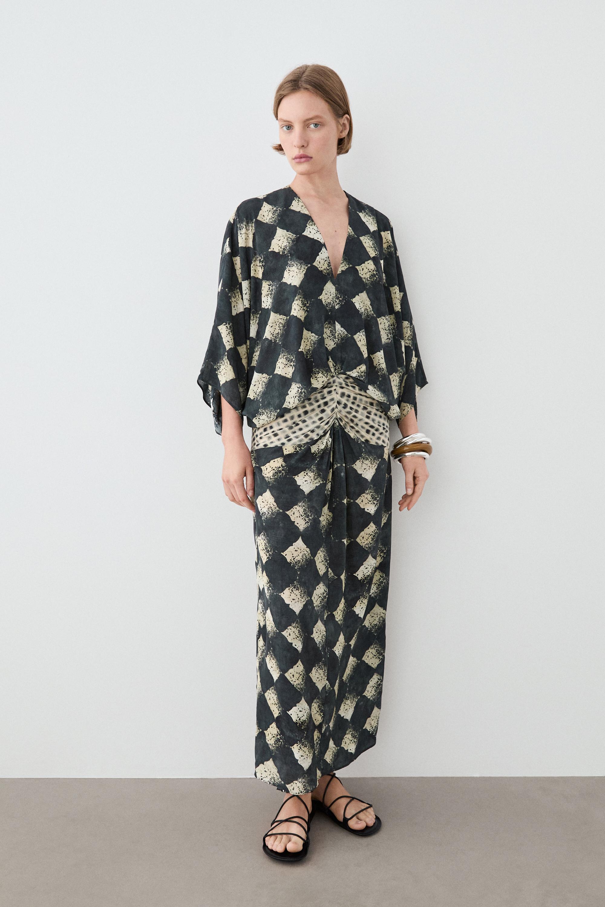 Flowing dress with sash belt detail — BLUE