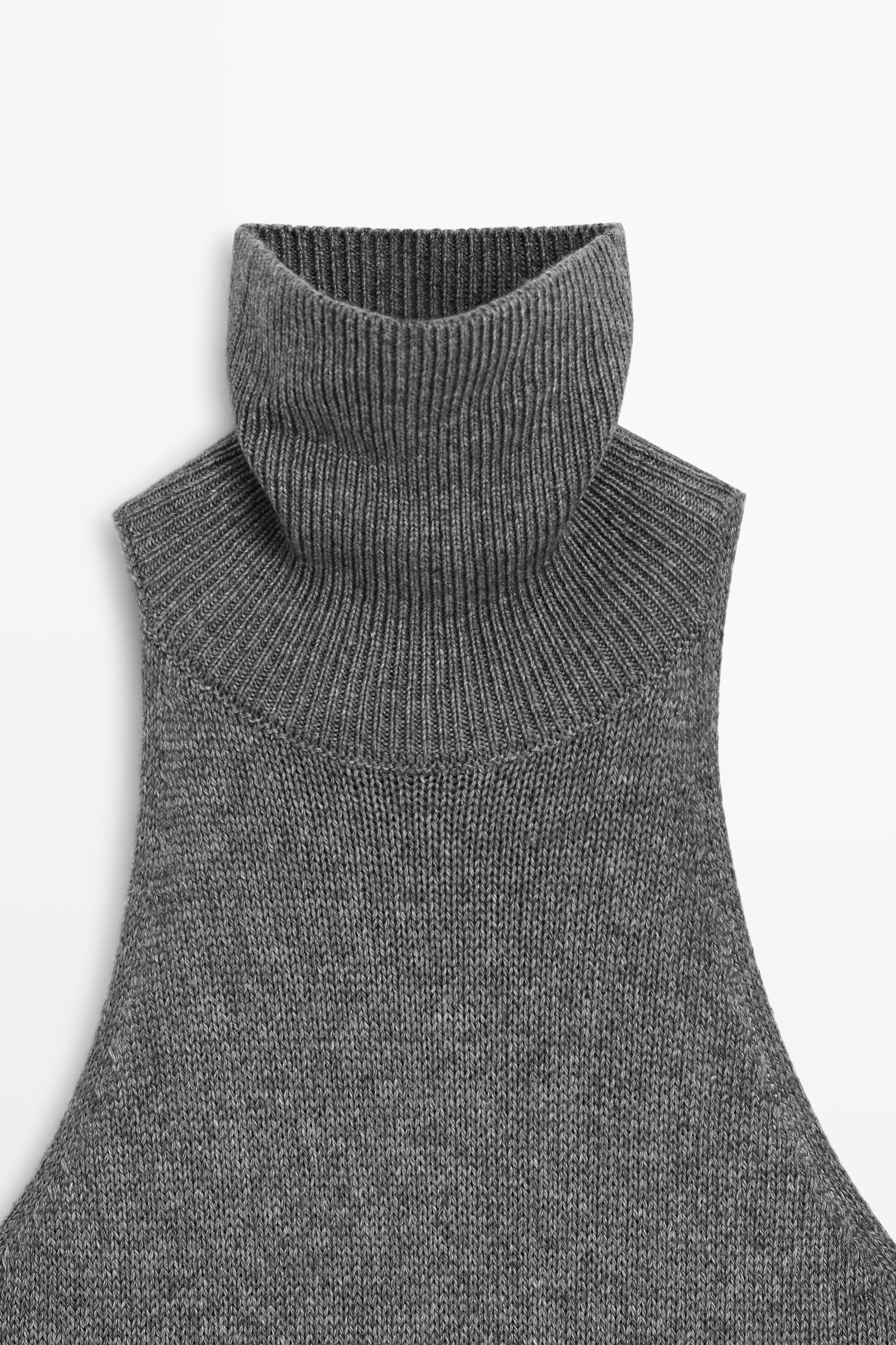 Massimo Dutti Triko halter yaka top görsel 7