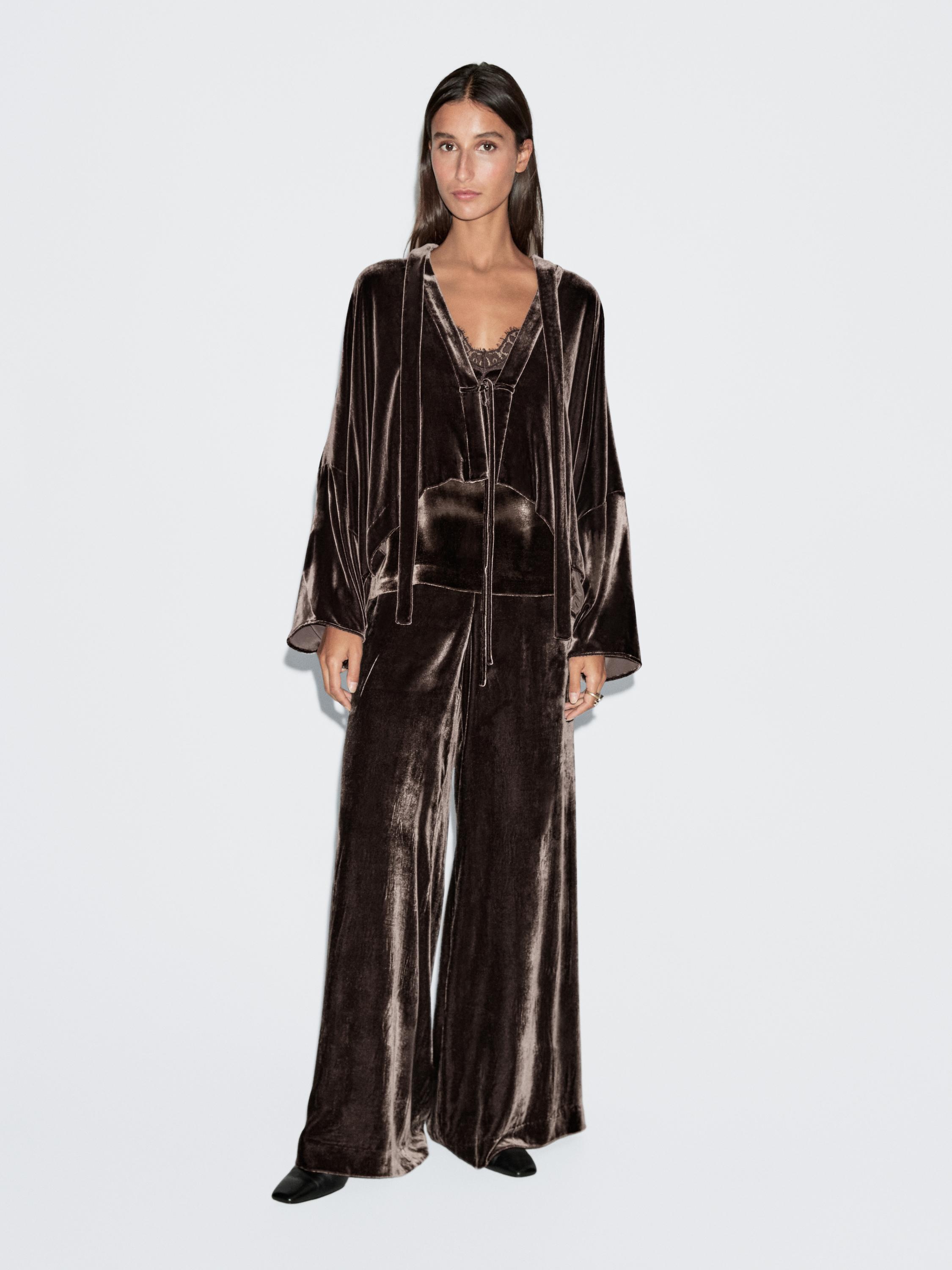 Wide-leg velvet trousers