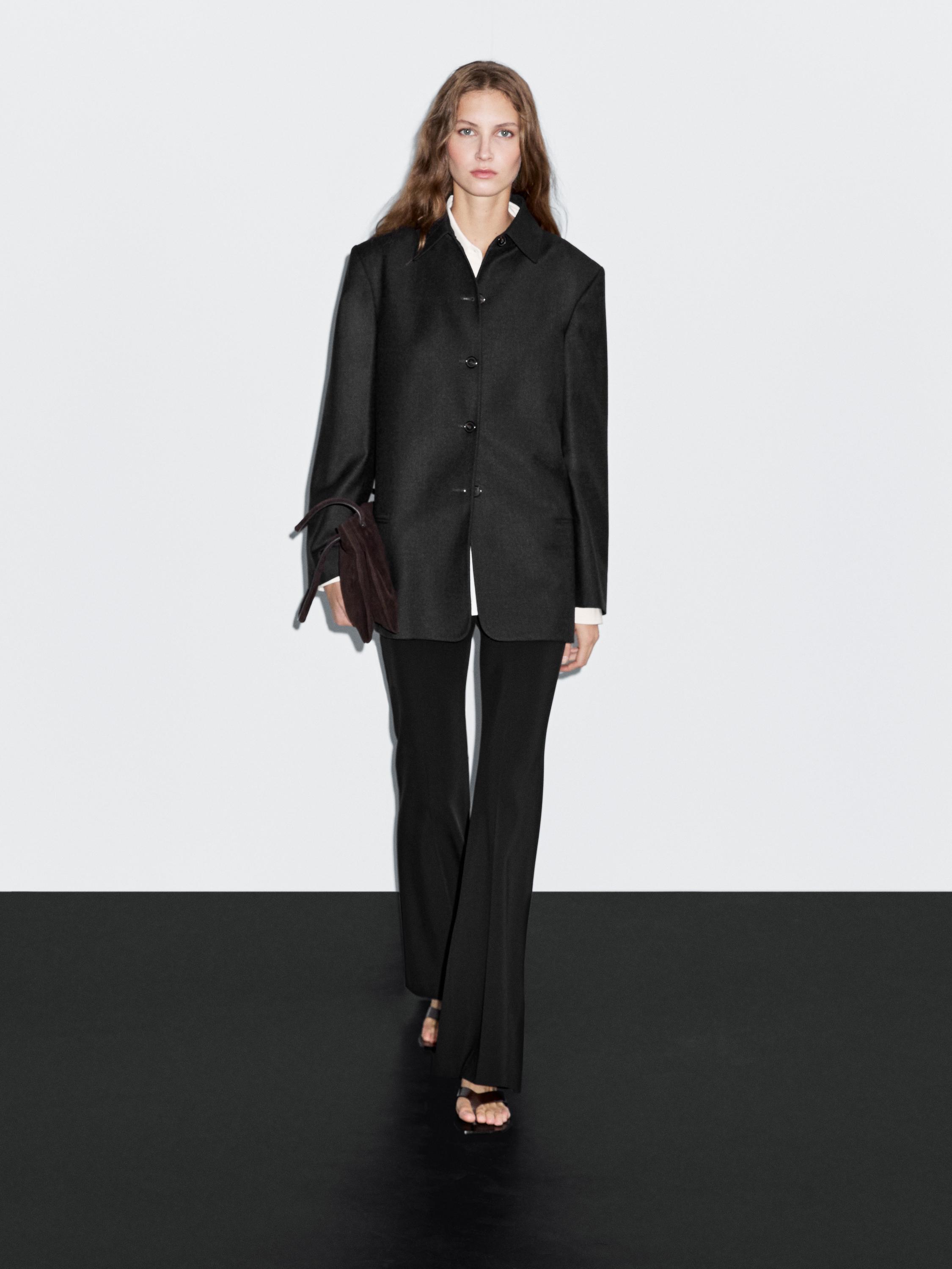 Contrast collar short coat