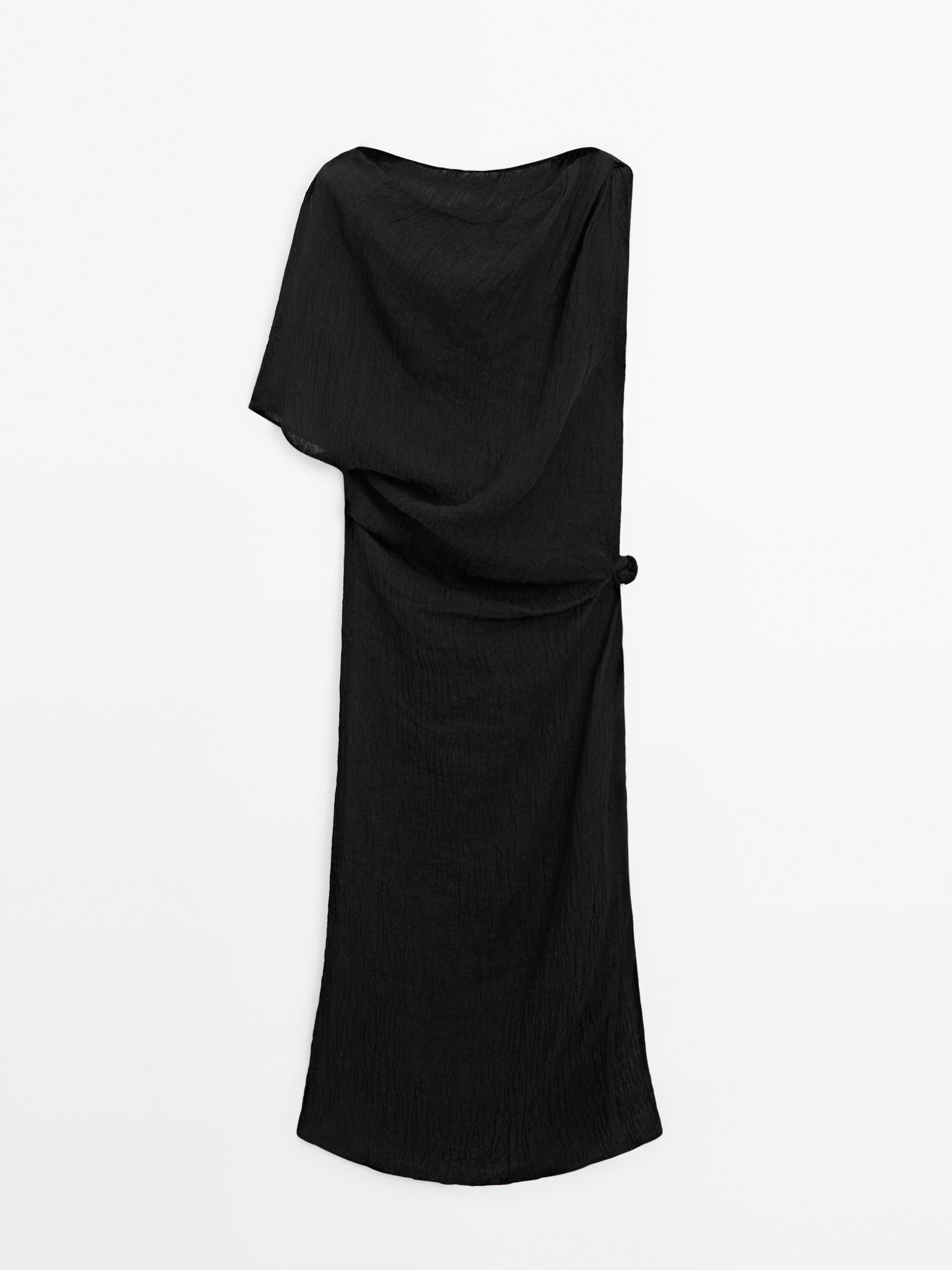 Robe midi en lin à encolure asymétrique