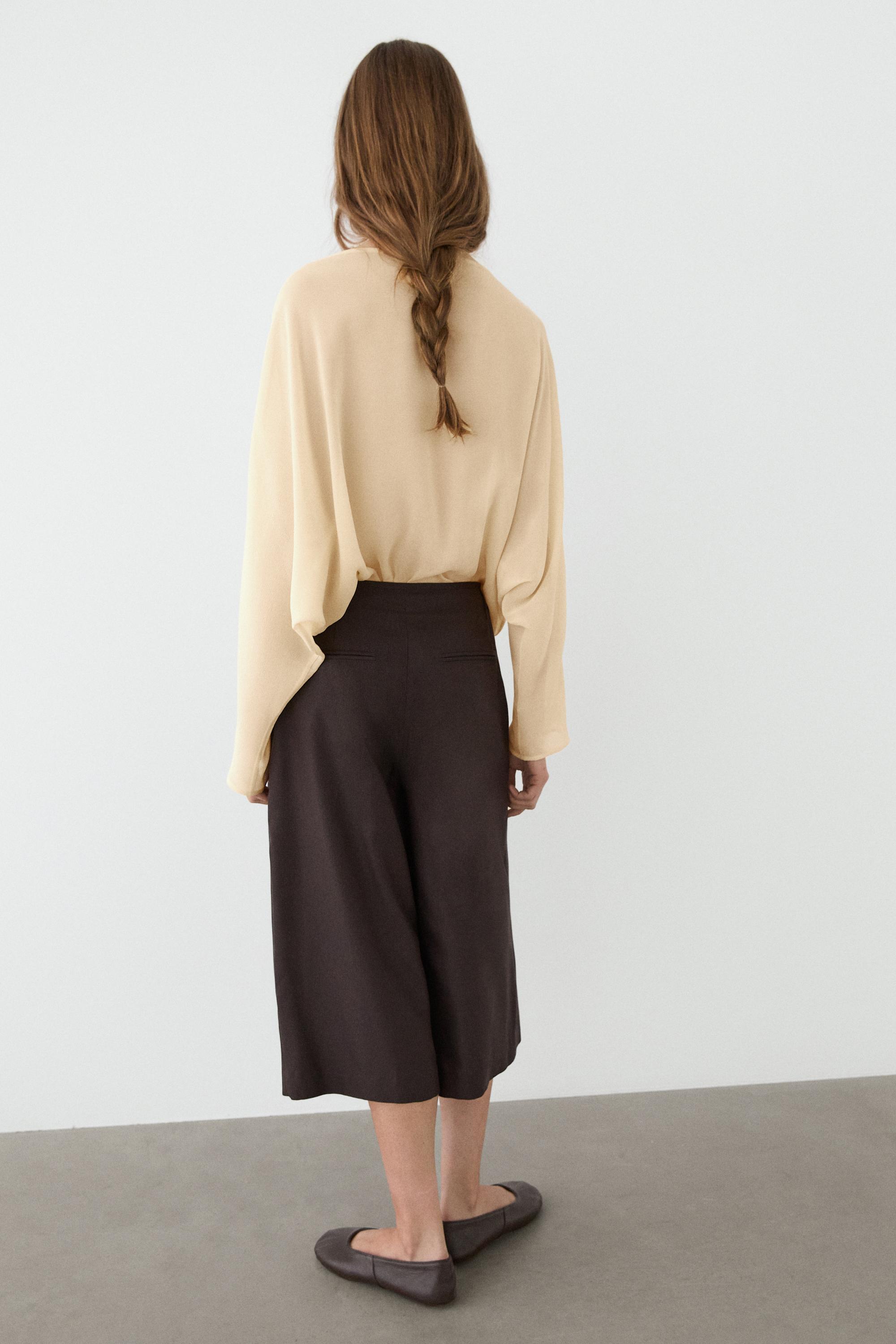Long Bermuda shorts with striped detail — Chocolate