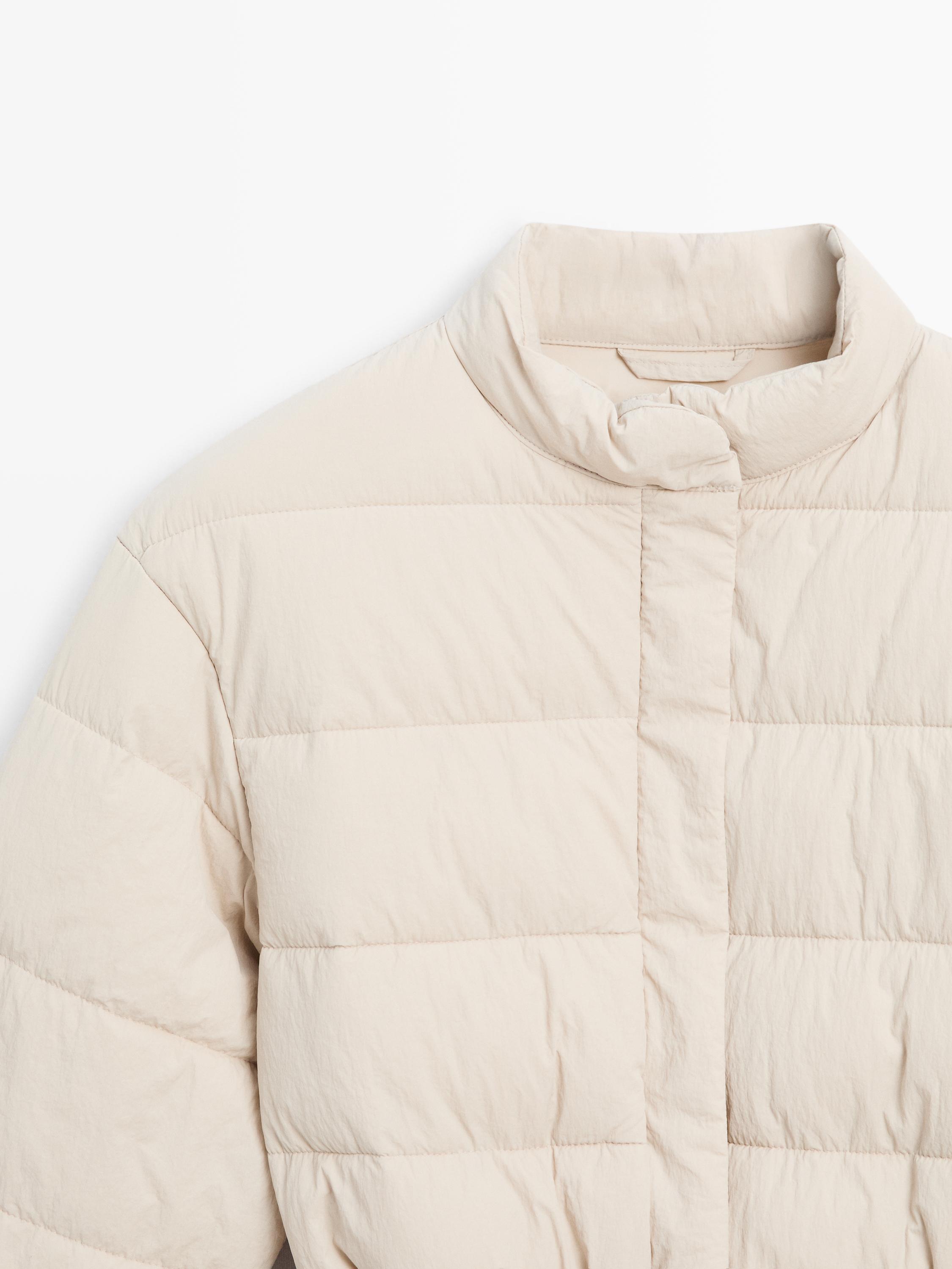 Puffer jacket with stand collar
