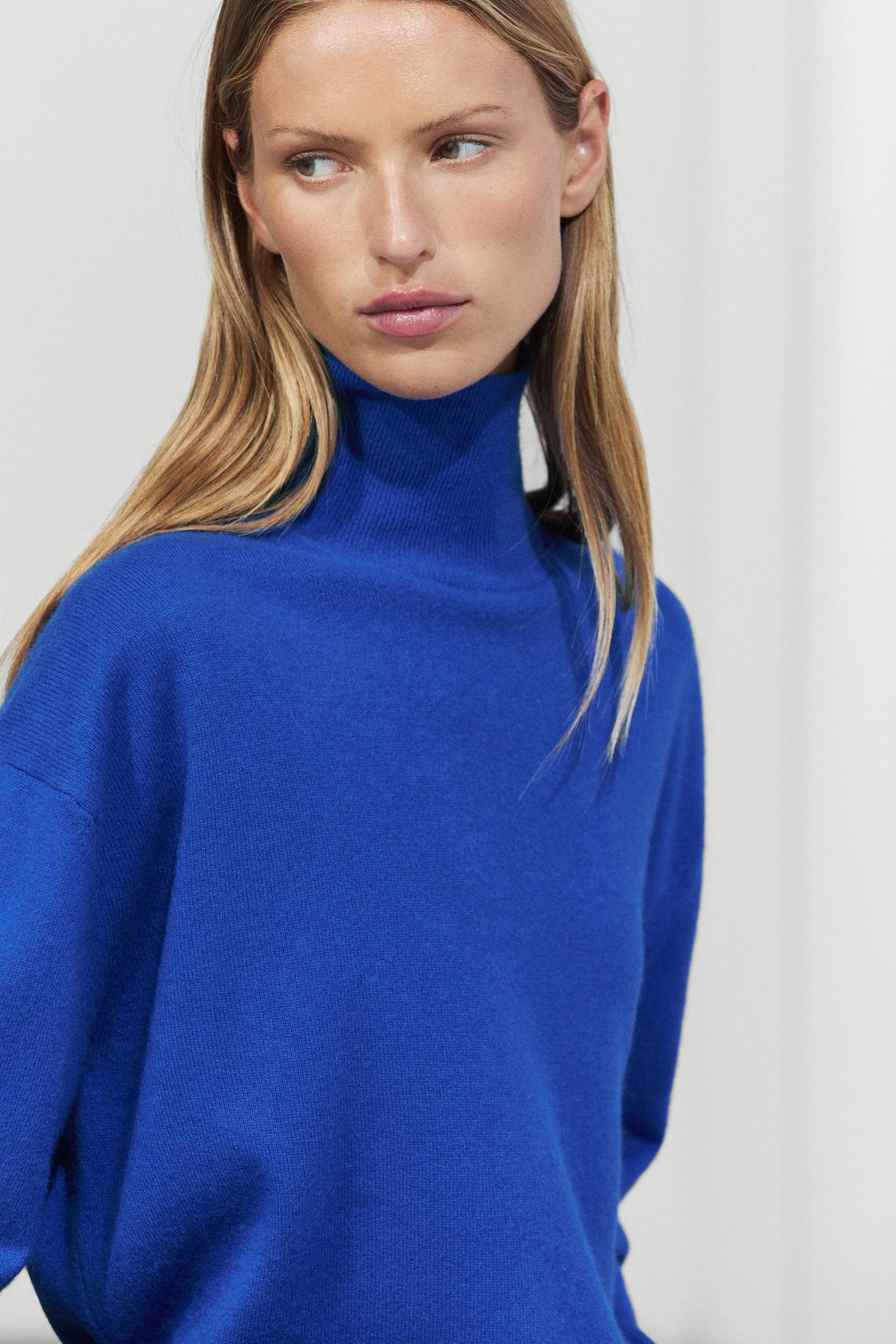 100% cashmere high neck knit sweater — DEEP BLUE