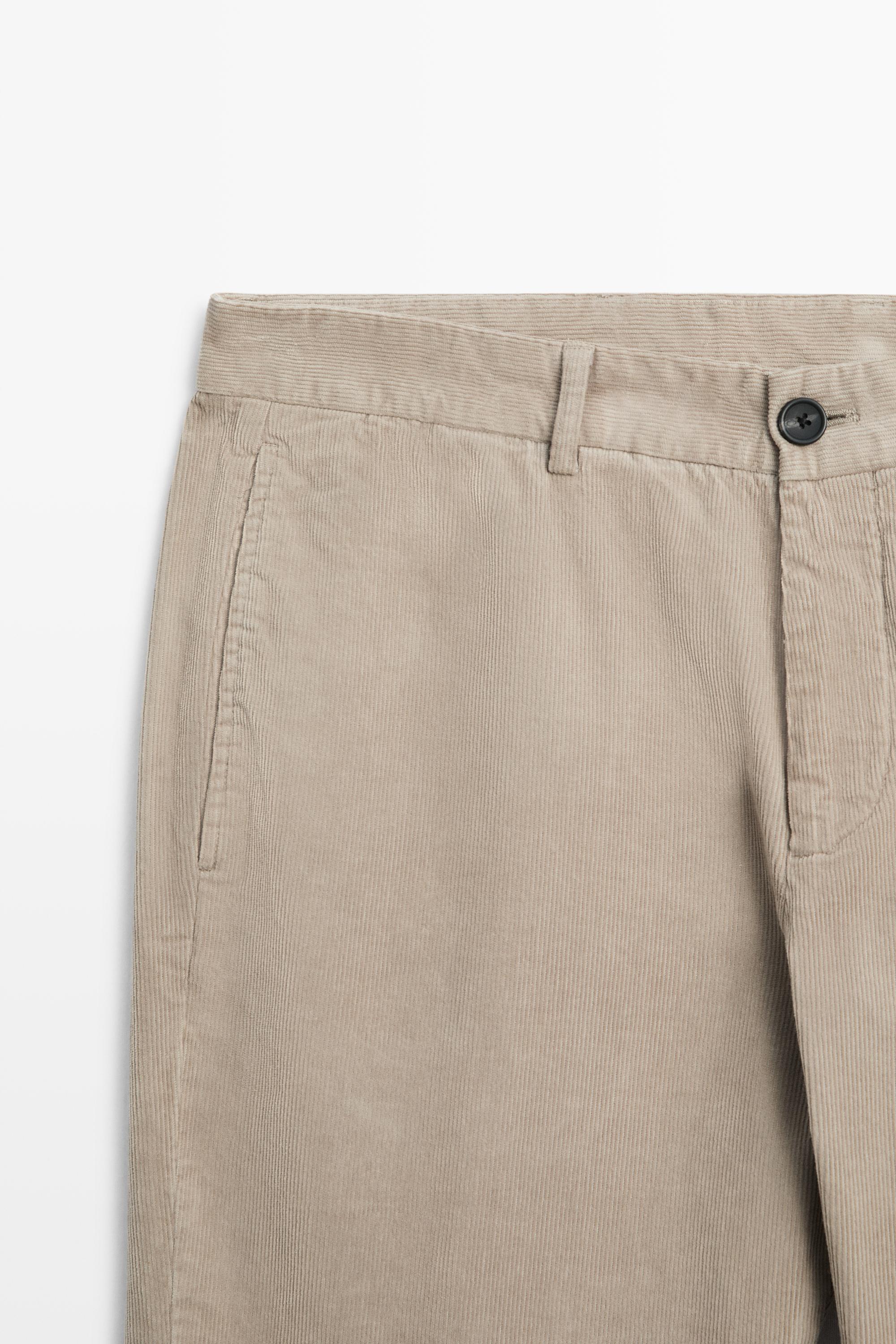 Pantalón slim fit pana
