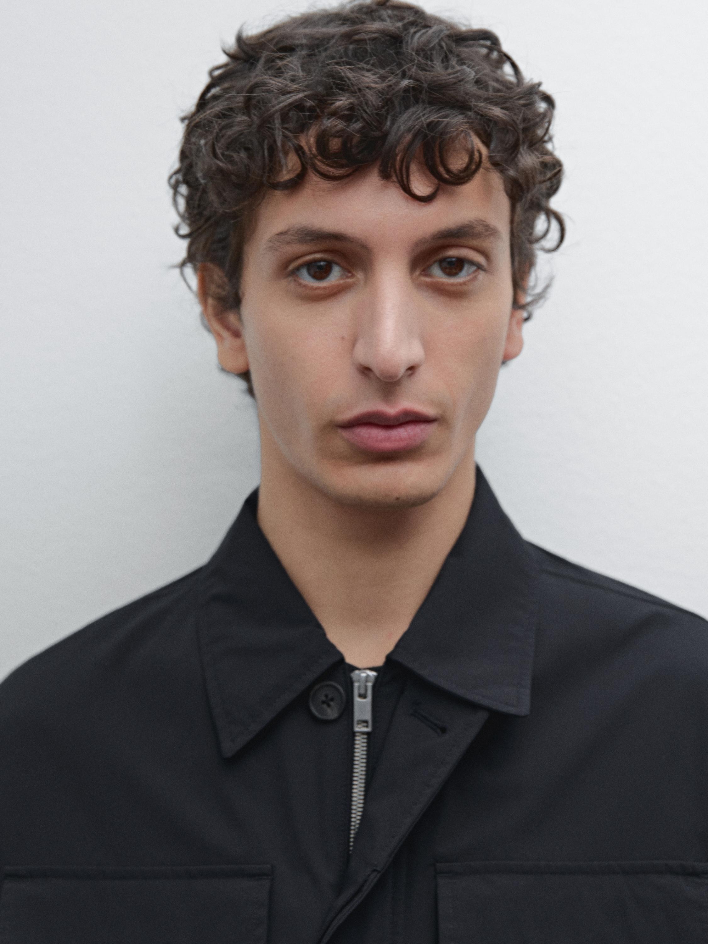 Stretch jacket with pocket details