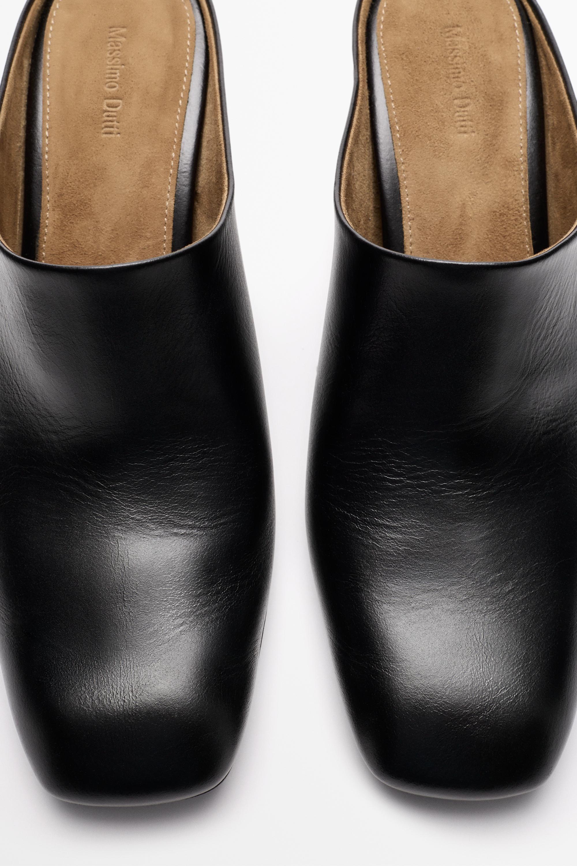 Leather wedge mule · Black · Heelâ Shoes | Massimo Dutti