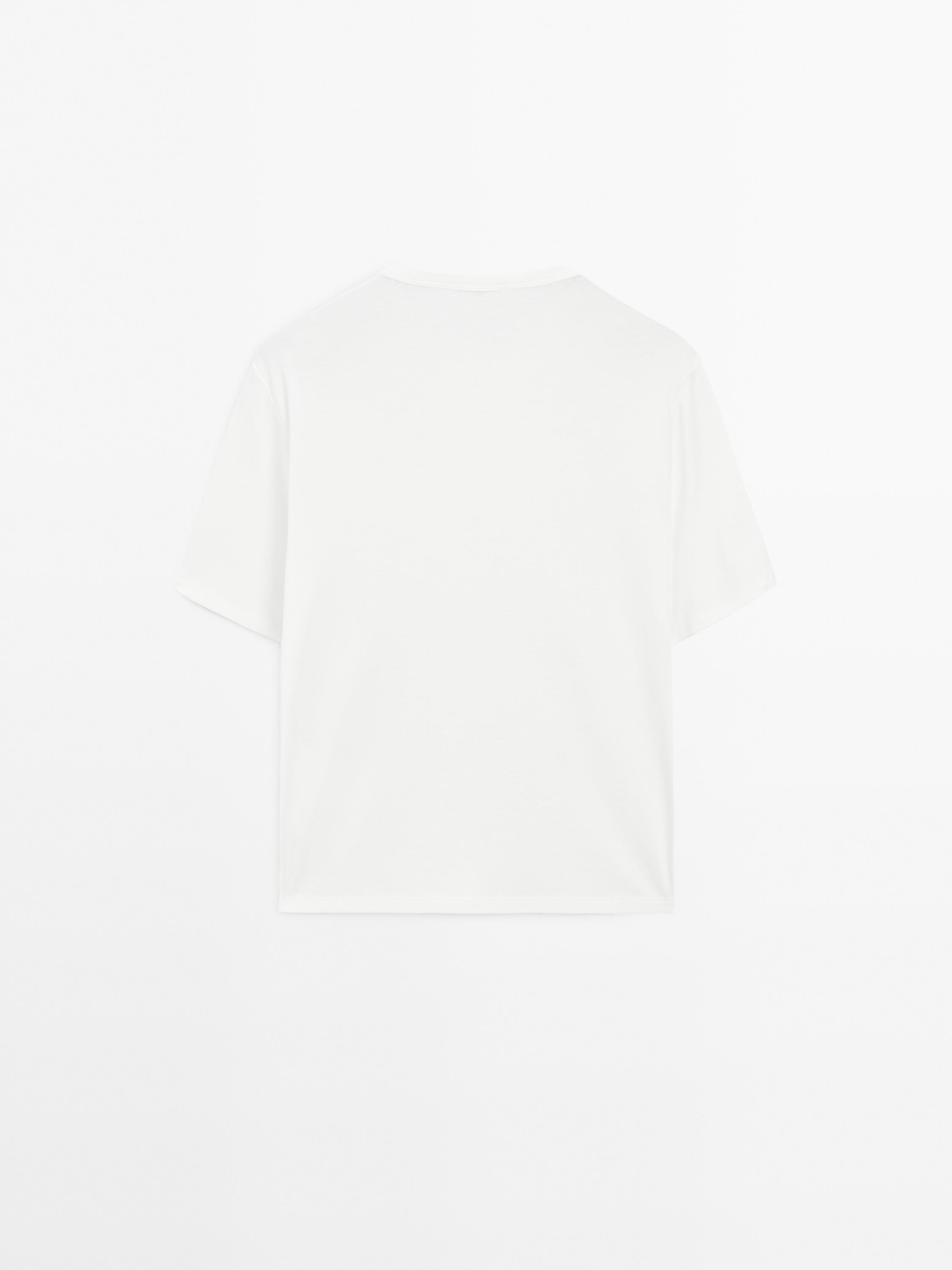 Oversized t-shirt with eyelets detail