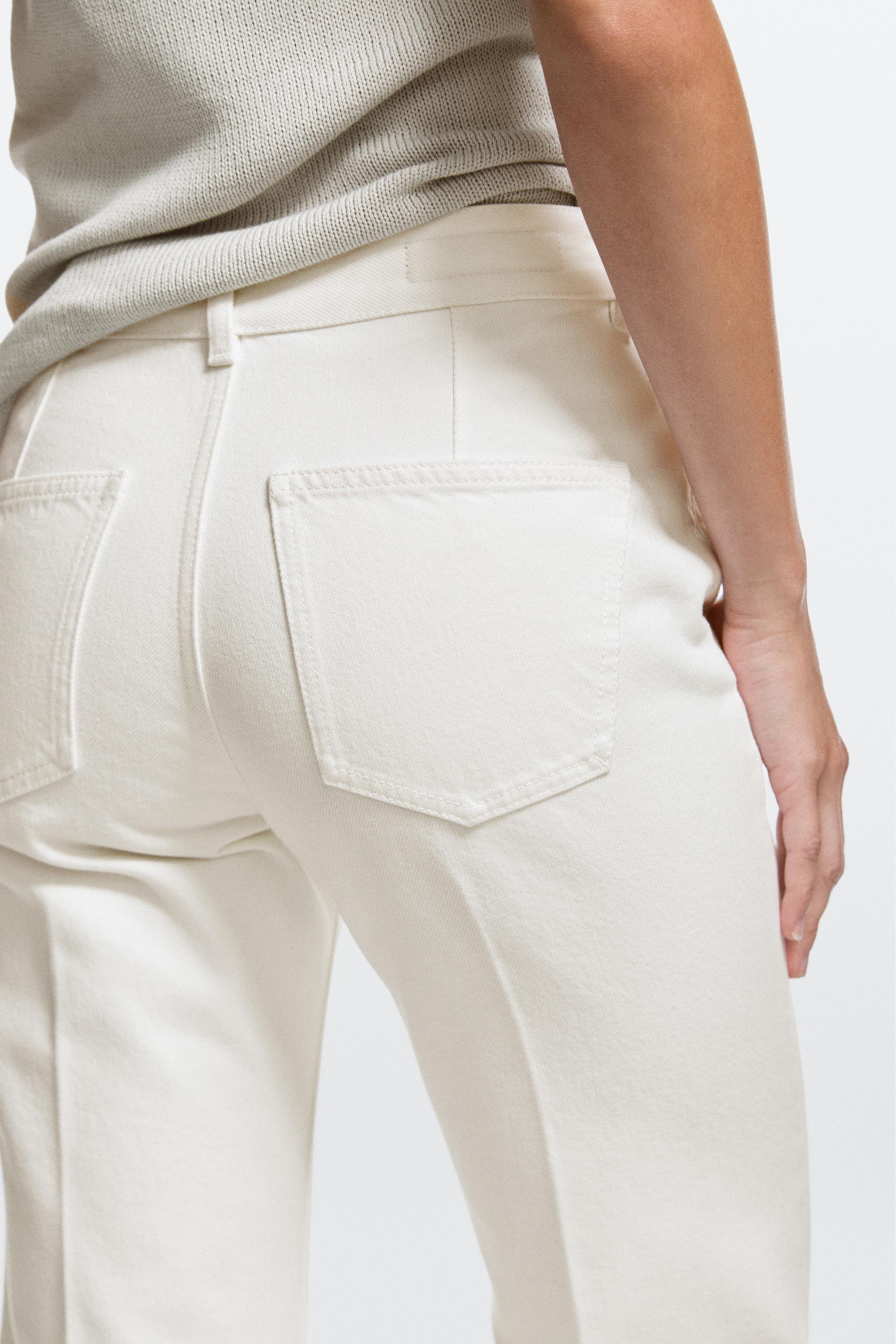 Mid-waist cropped flare fit jeans — Off white