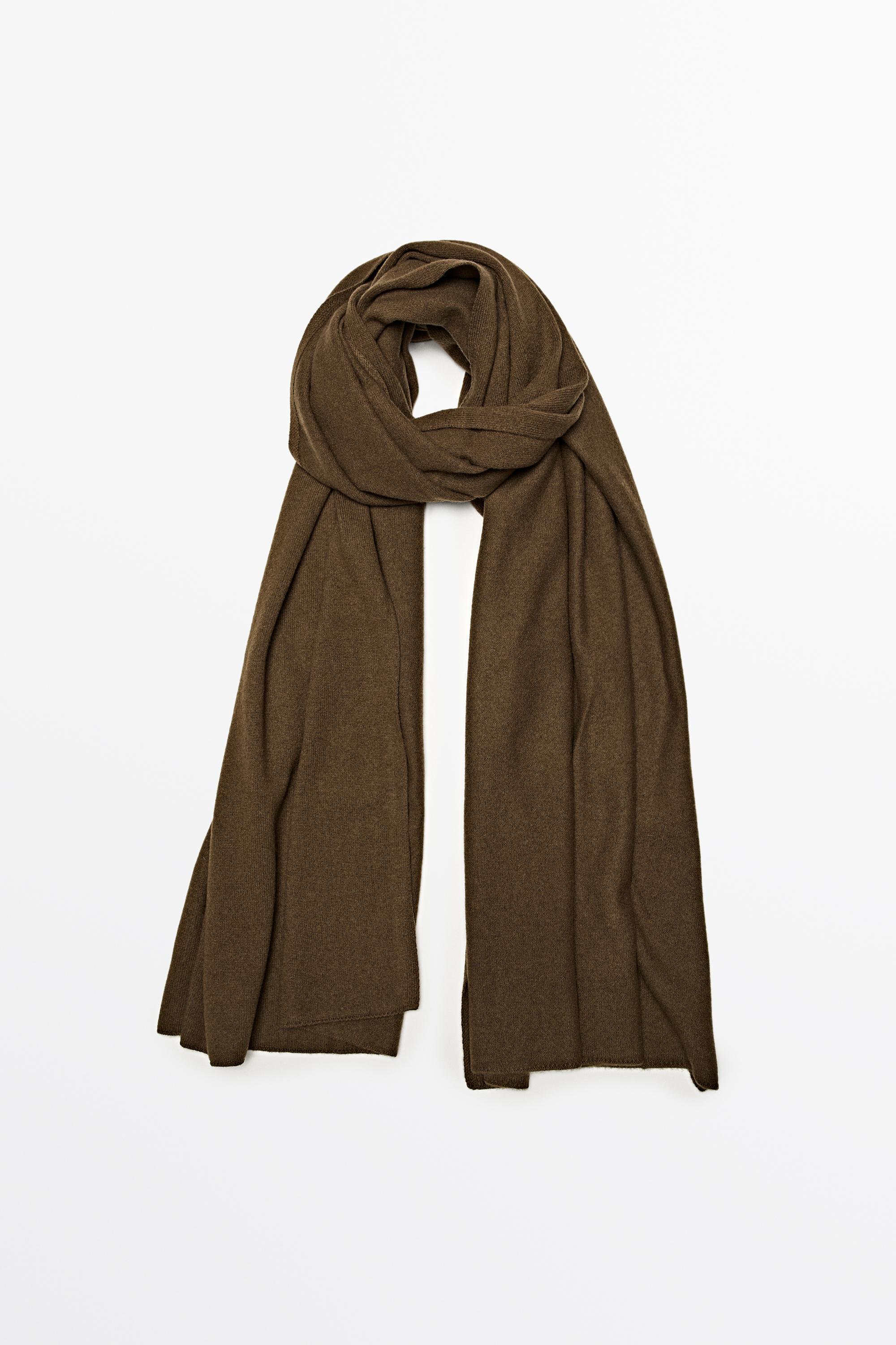 Wool-cashmere blend smooth fine knit scarf