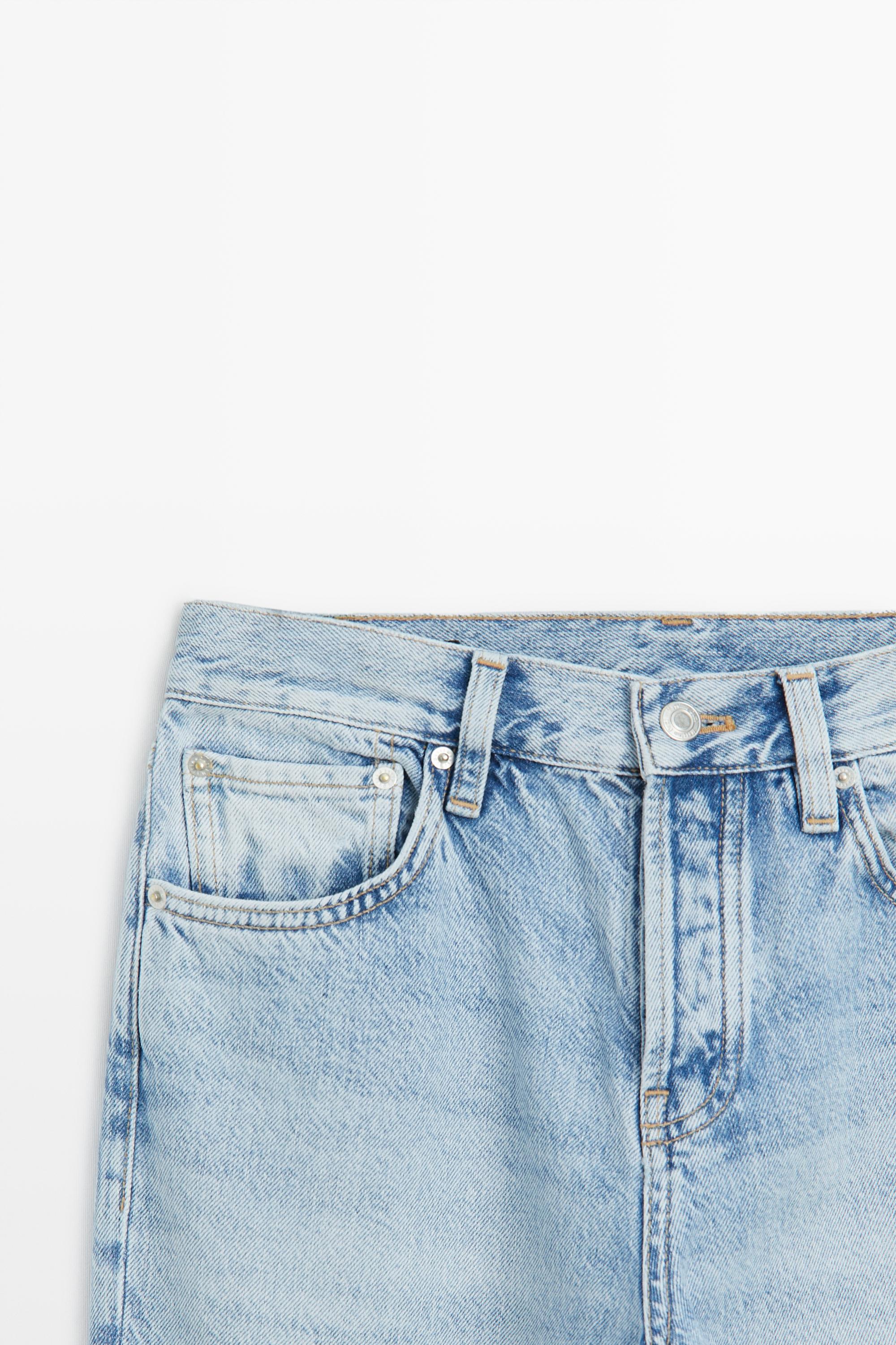 Mid-waist relaxed straight-leg jeans - thumbnail 4