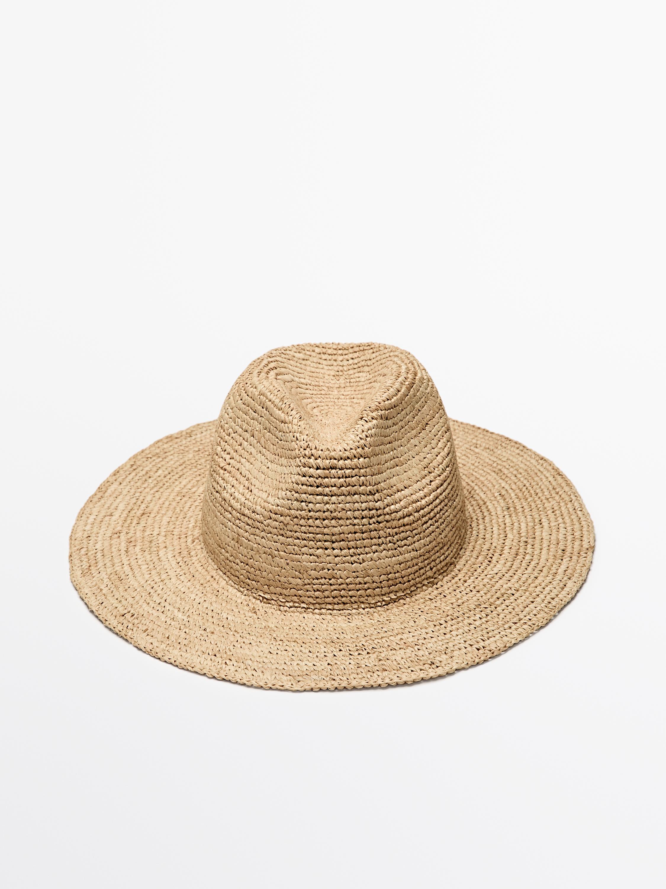 Raffia hat