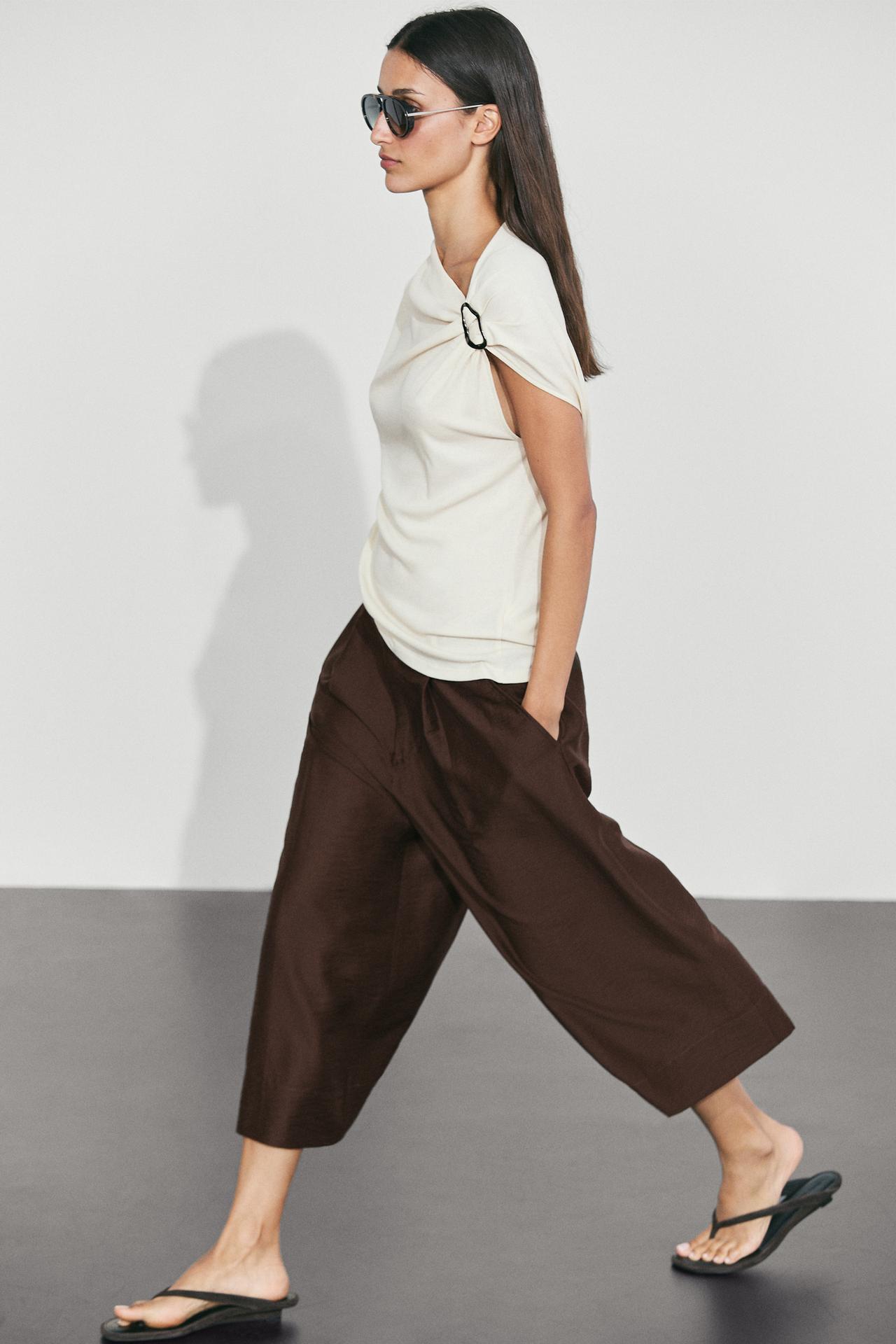 Asymmetric metal detail top — CREAM