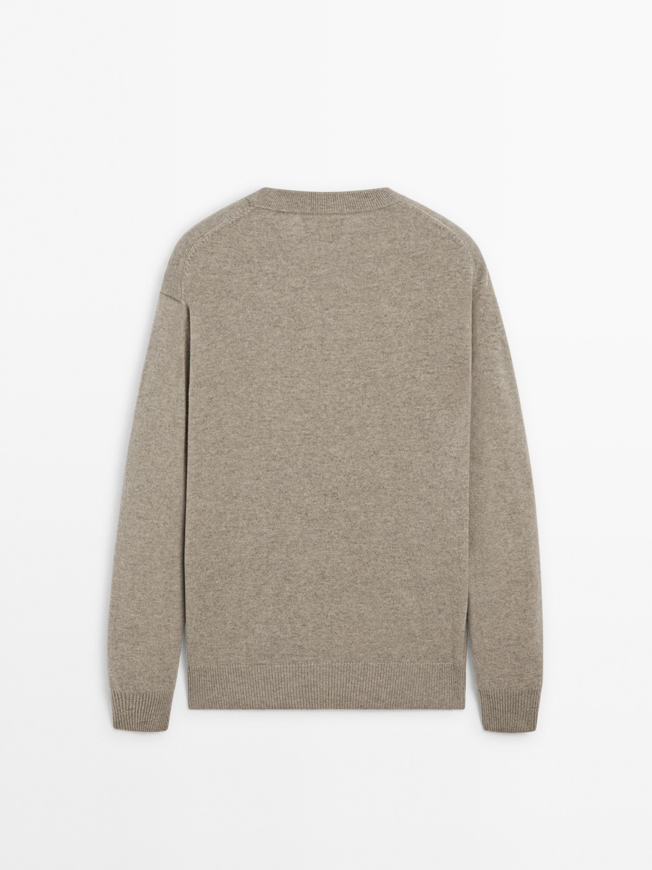 100% cashmere knit sweater
