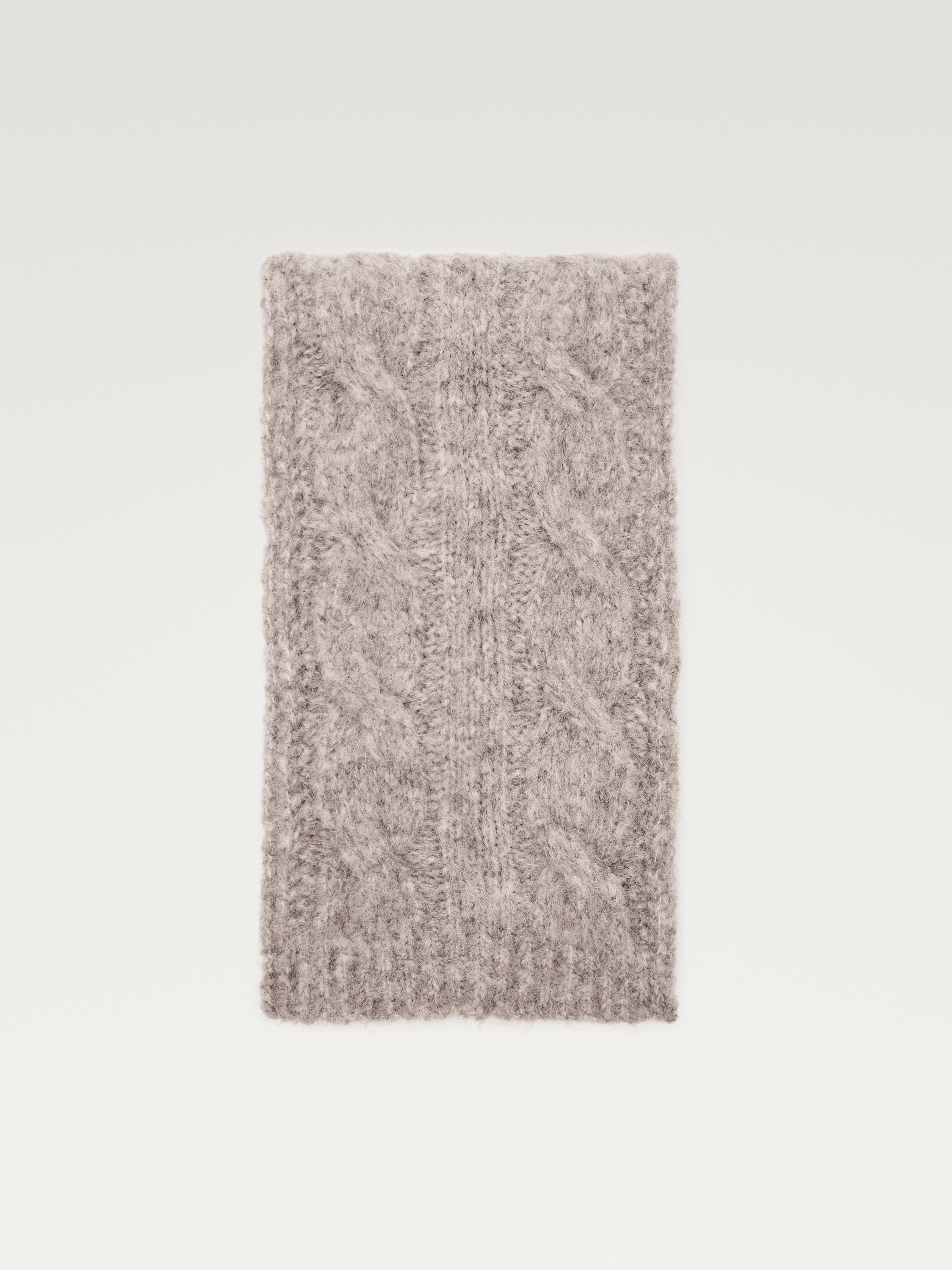 Cable-knit alpaca blend scarf