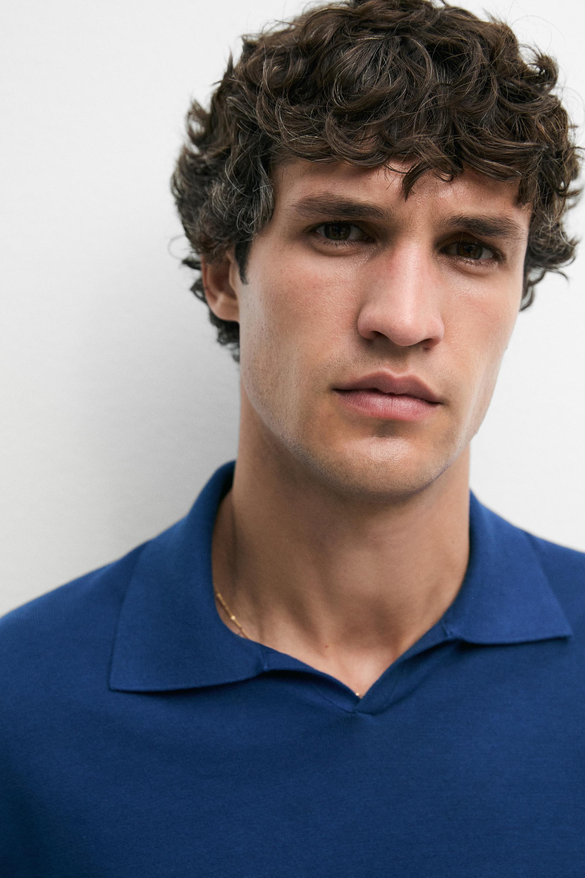 100% cotton V-neck knit polo — Electric blue