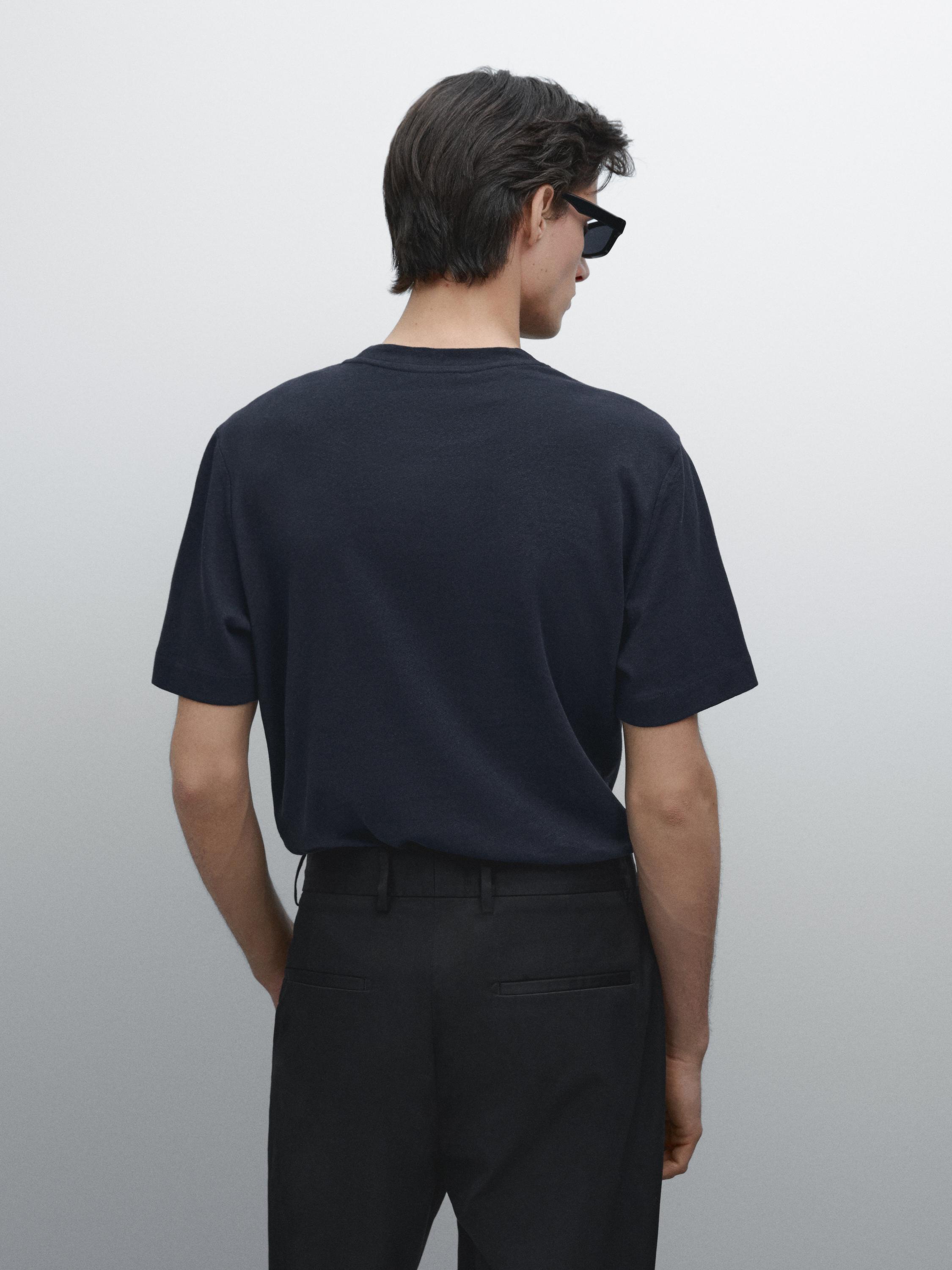 Short-sleeved T-shirt with linen