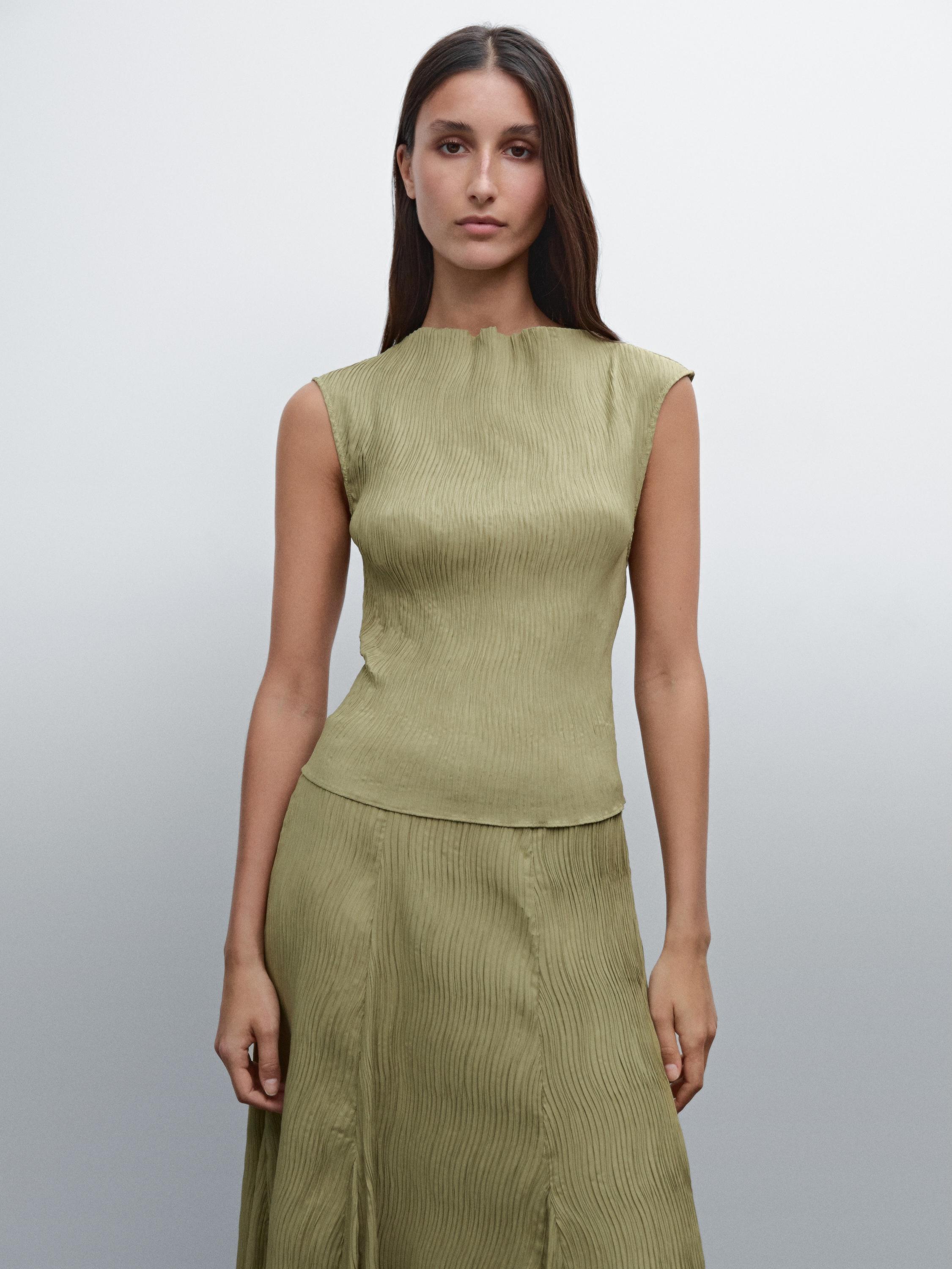 Creased-effect pleated top