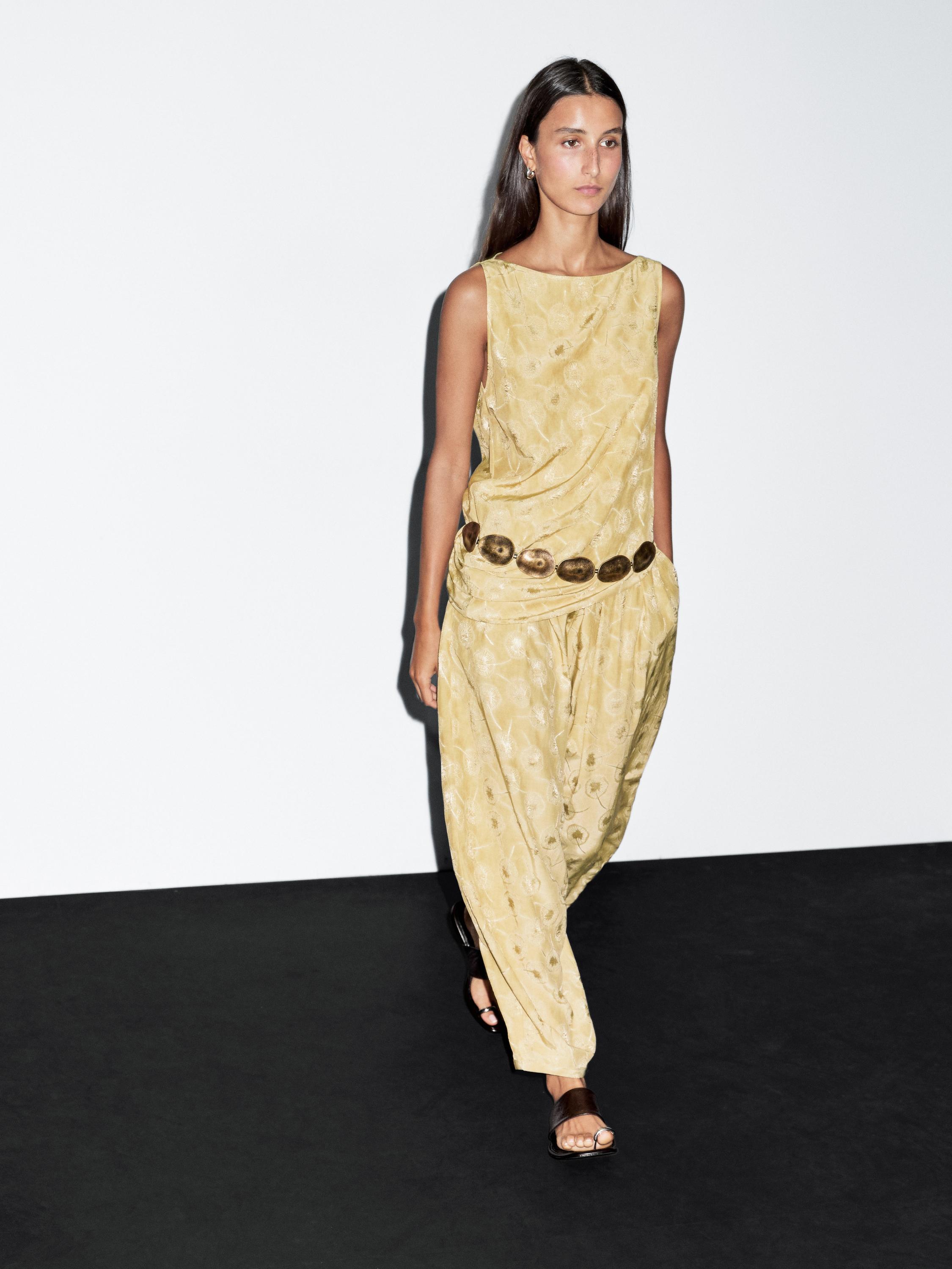 Jacquard print barrel fit trousers