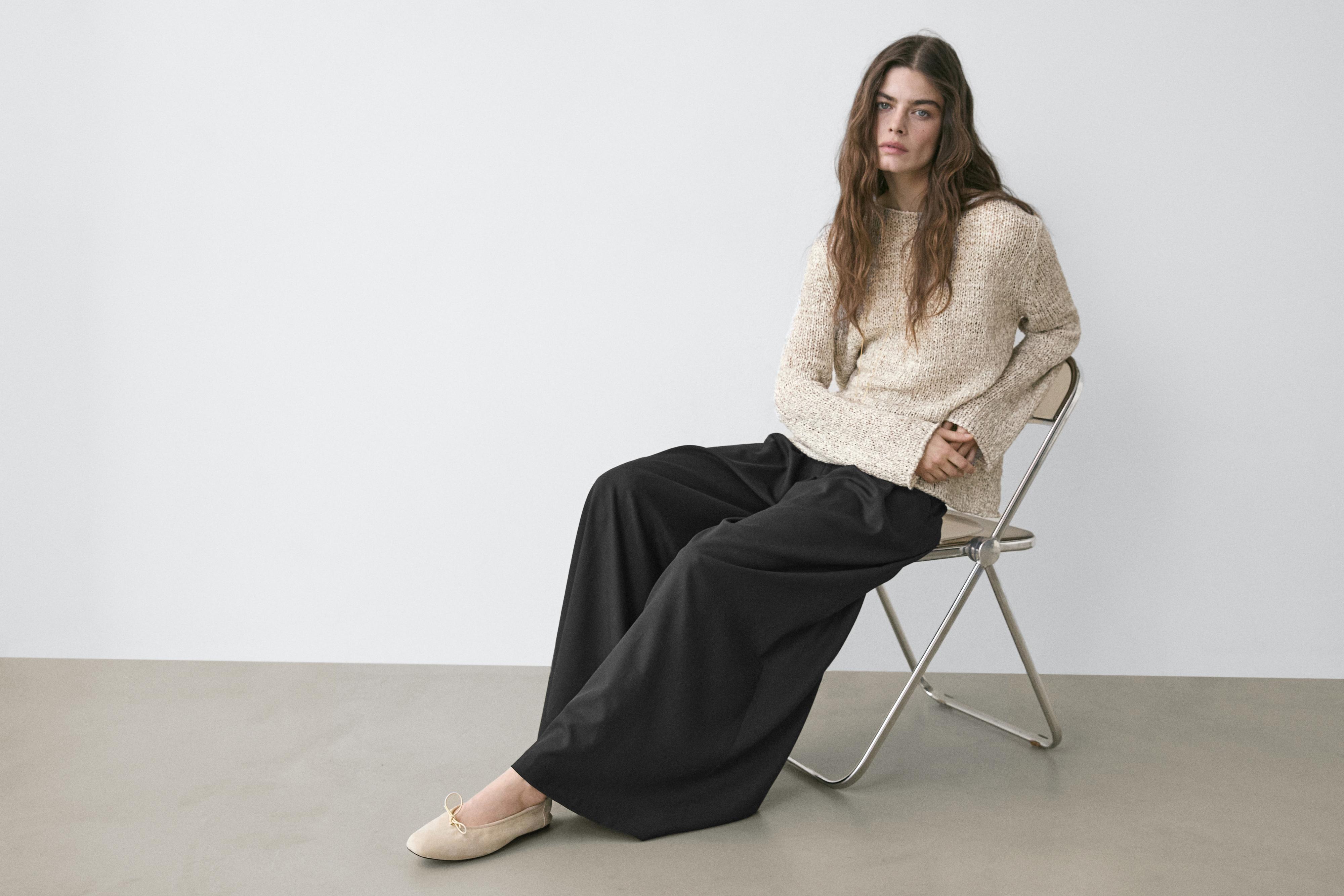 Flowing trousers with darts — BLACK
