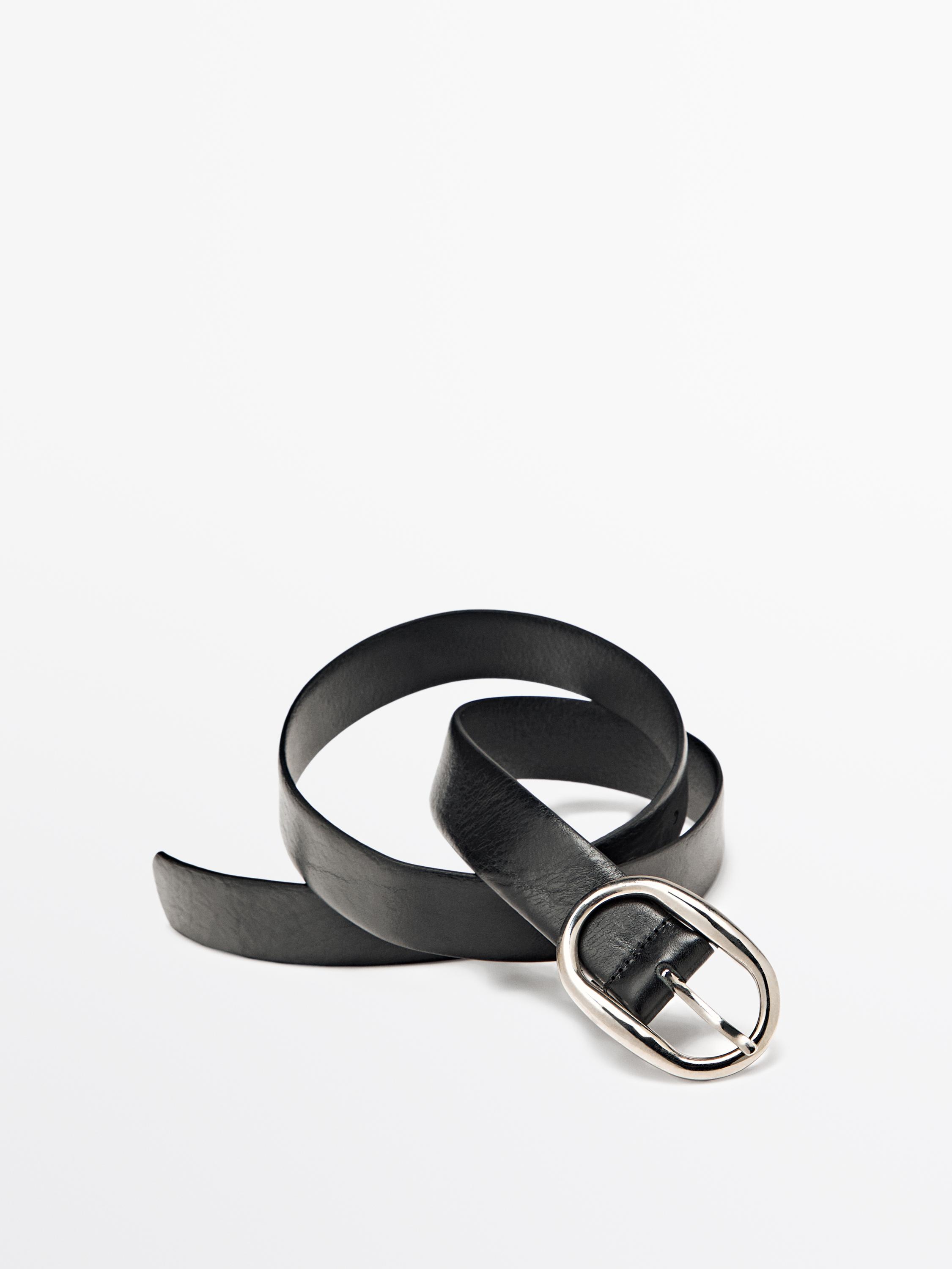 Leather belt with oval buckle