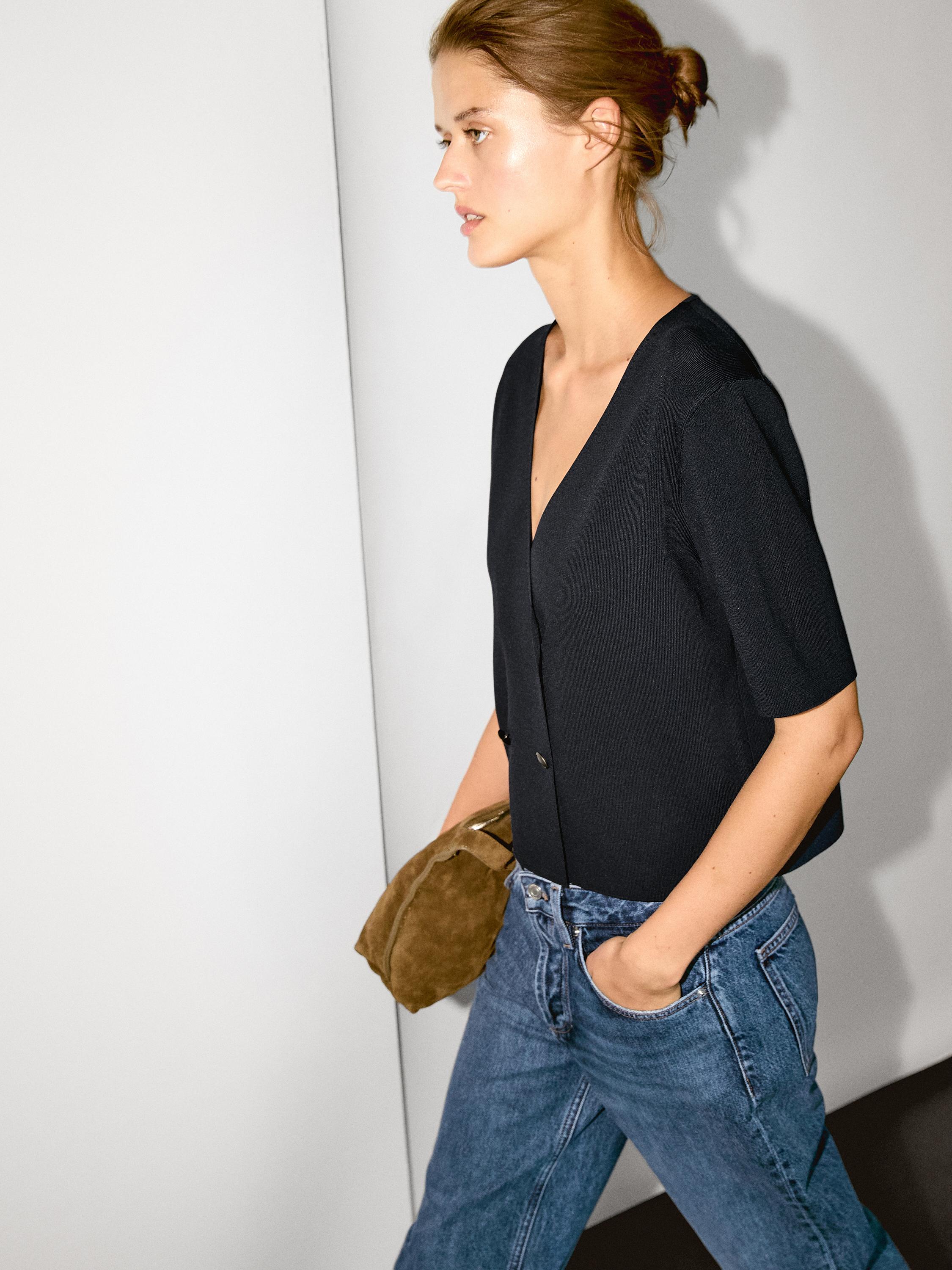 Short sleeve V-neck cardigan