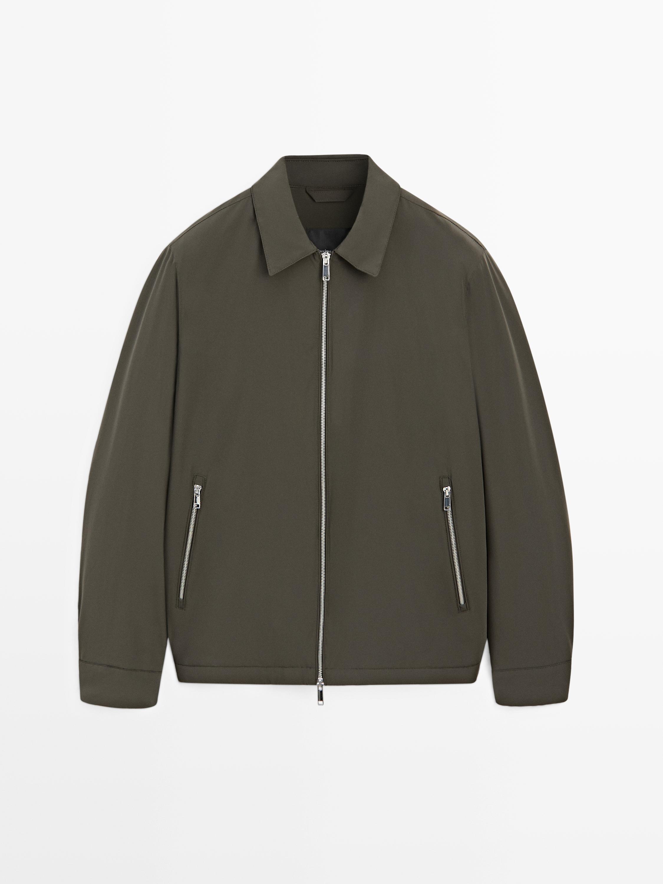 Short jacket with pocket details