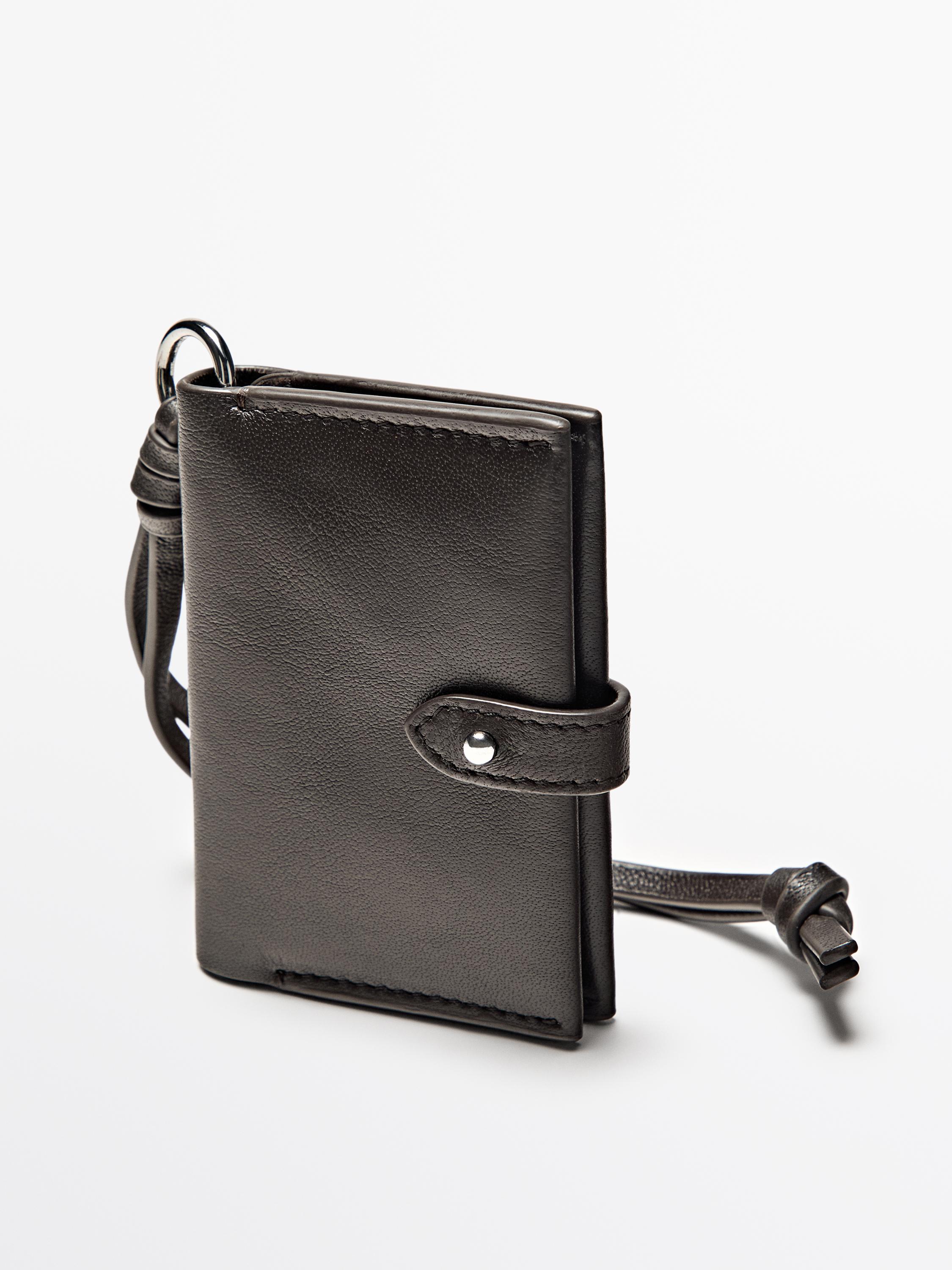 Porte-cartes charm en cuir nappa