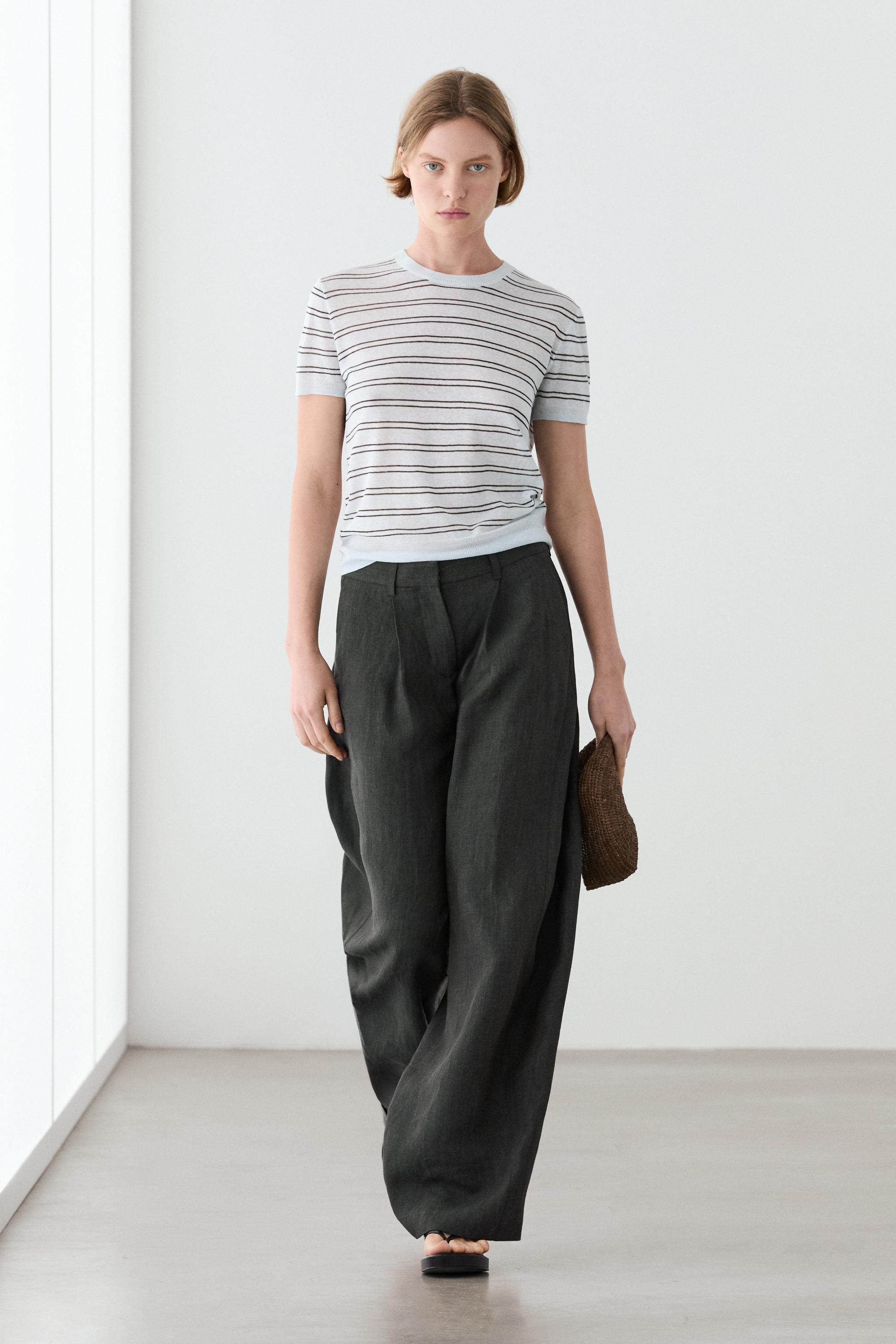 Short sleeve sweater with striped detail