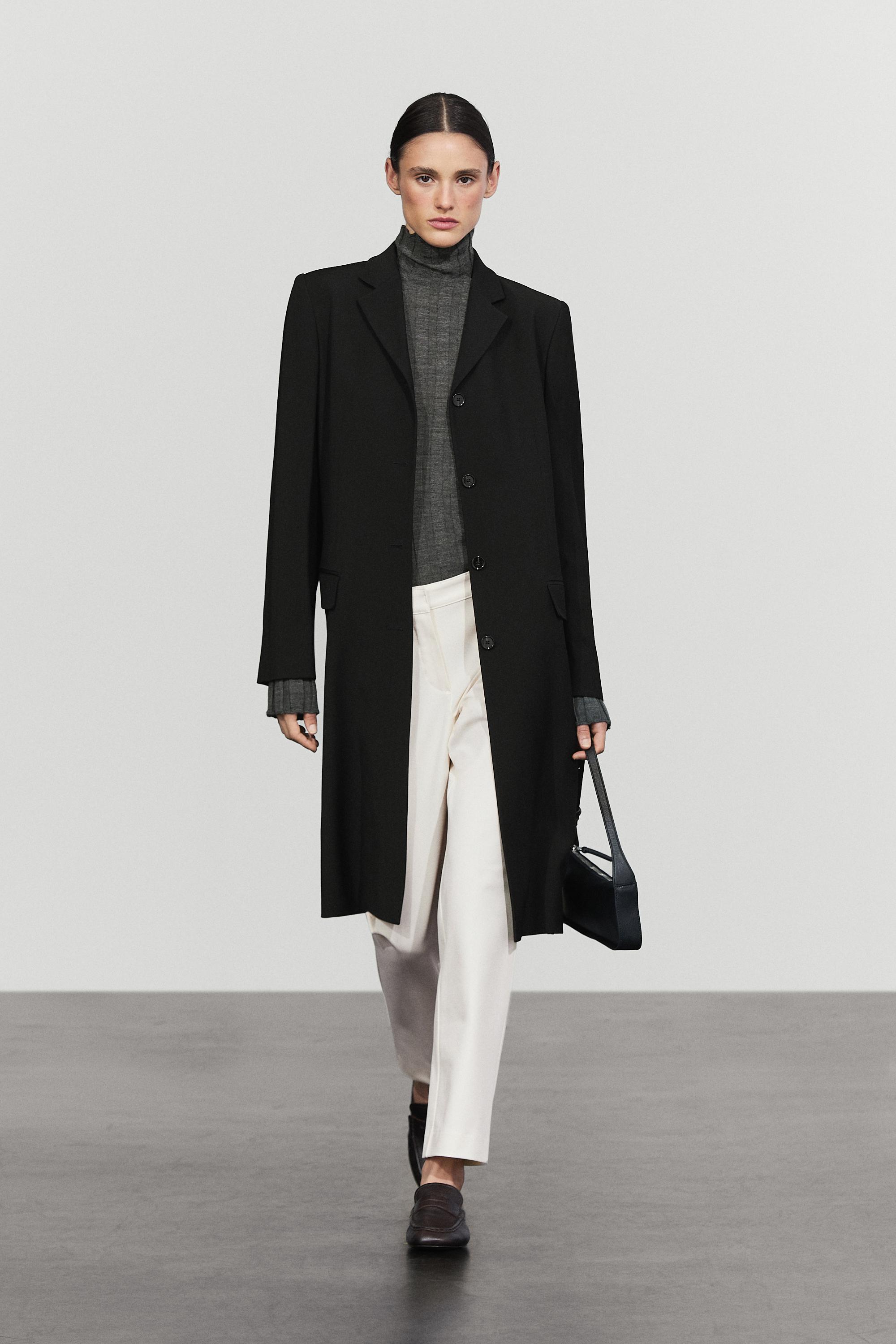 Cappotto Lungo Con Dettaglio Bottoni - Nero - 40 (It 44) - Massimo Dutti - Female
