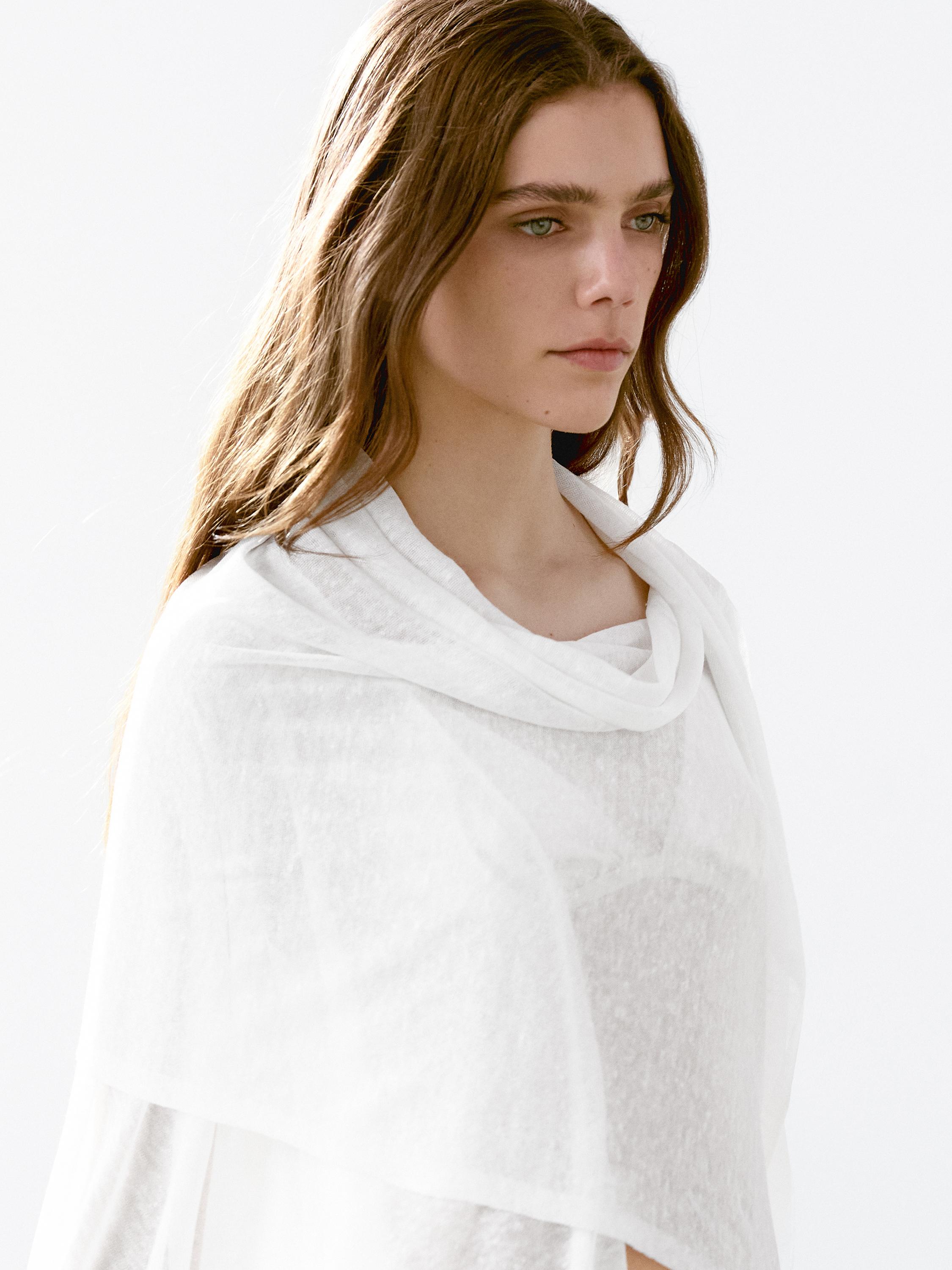 Flowing linen blend cape