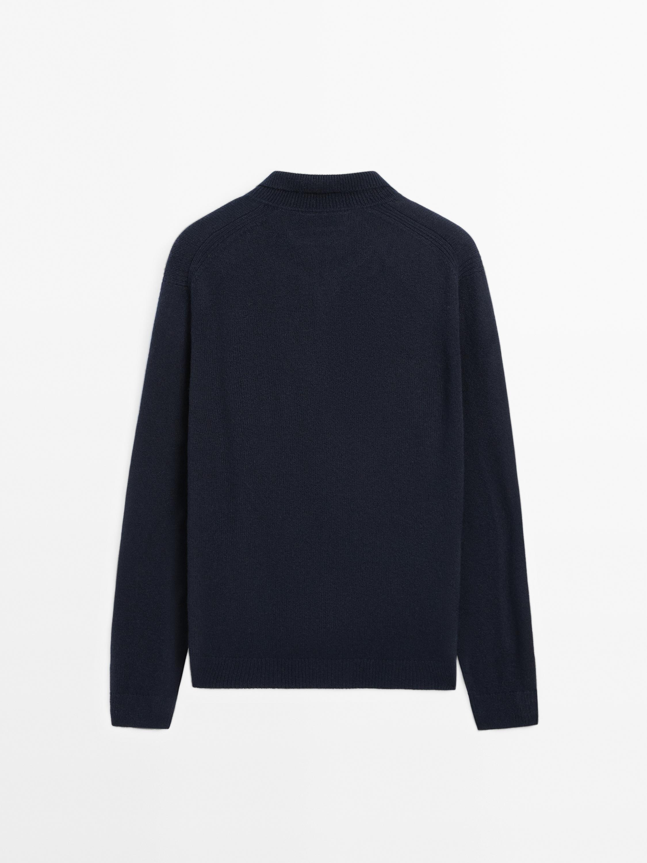 Knit cardigan with pocket detail
