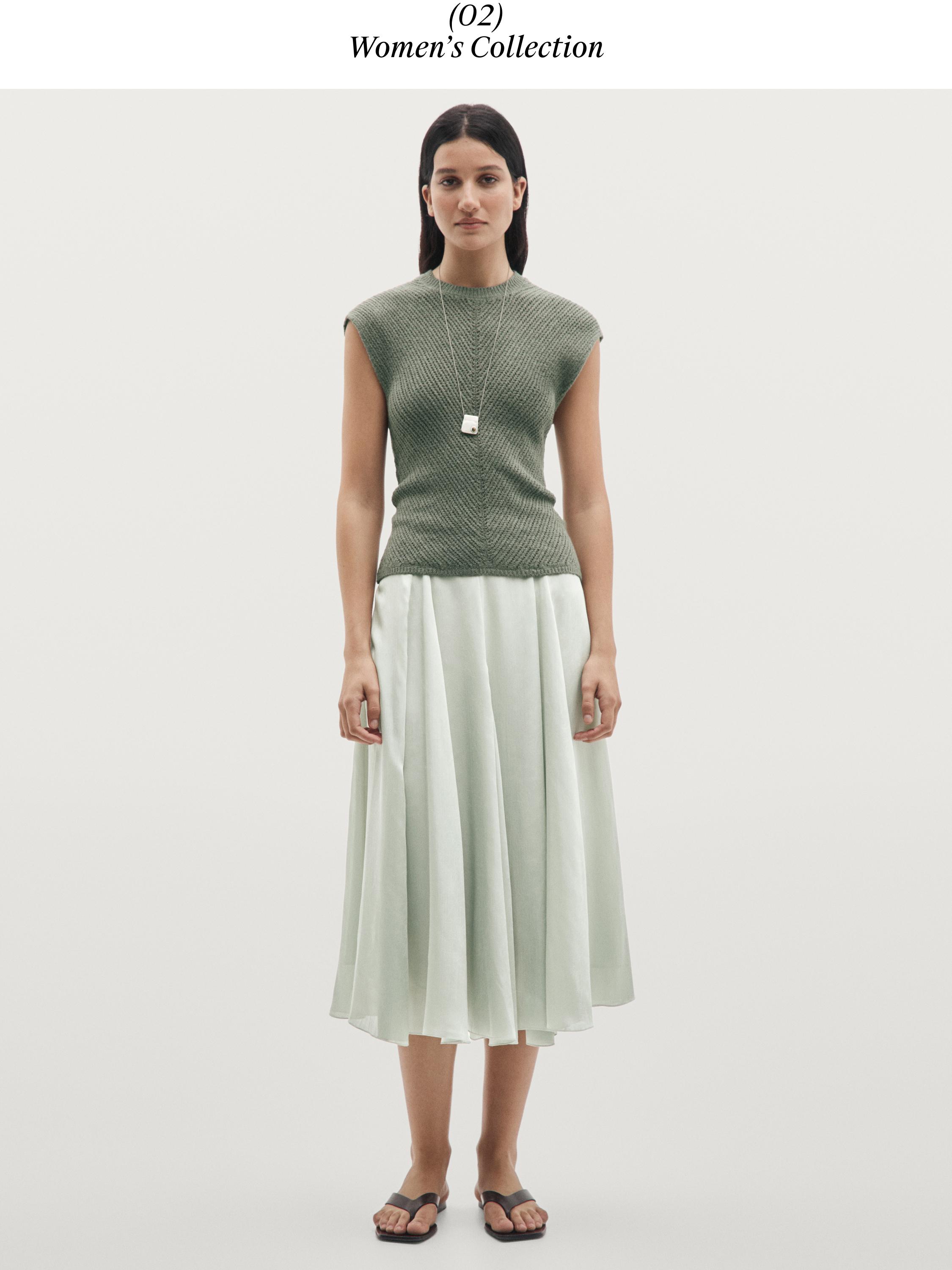 Chân váy midi xòe mềm mại