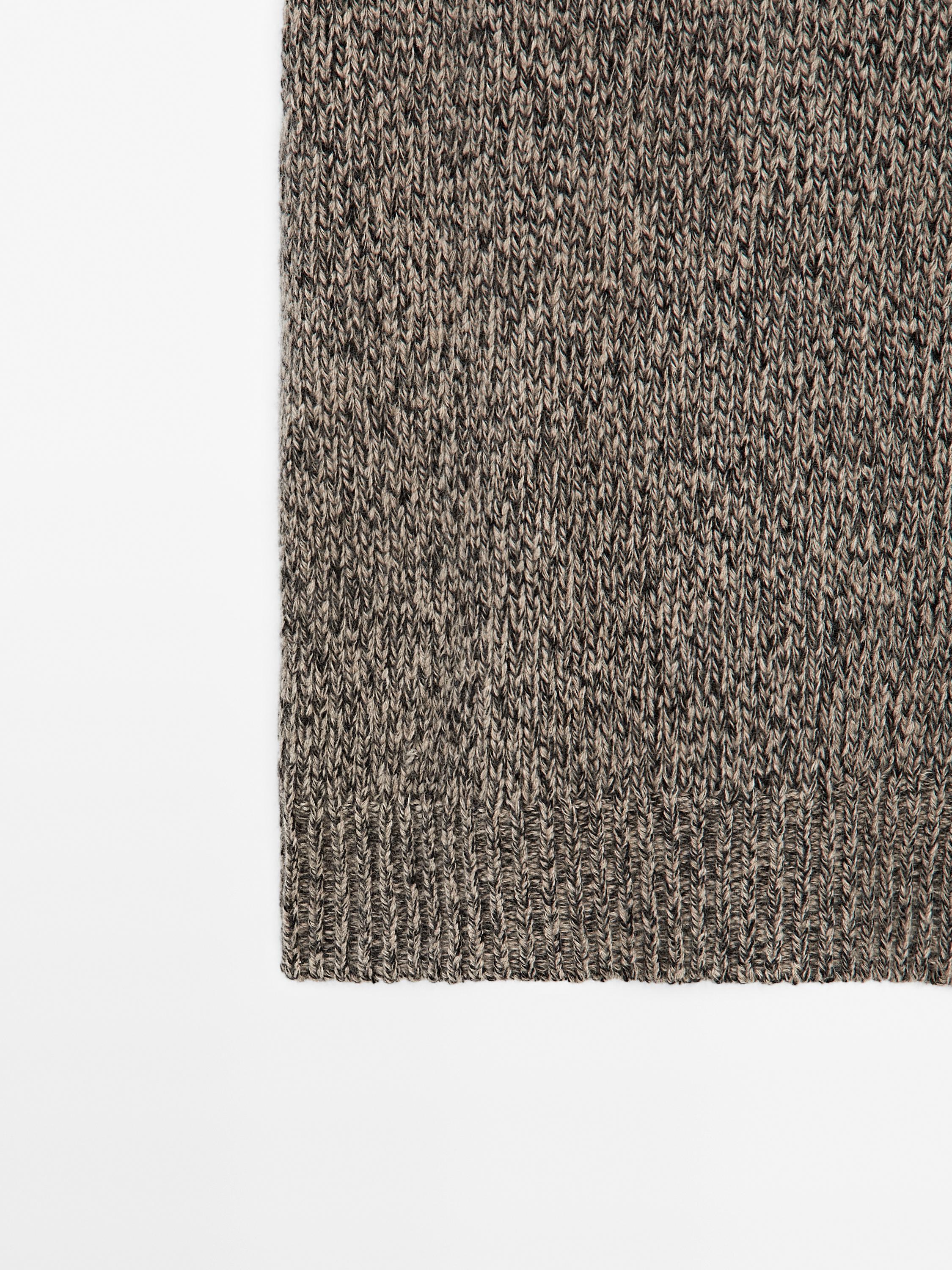 100% cashmere knit midi skirt