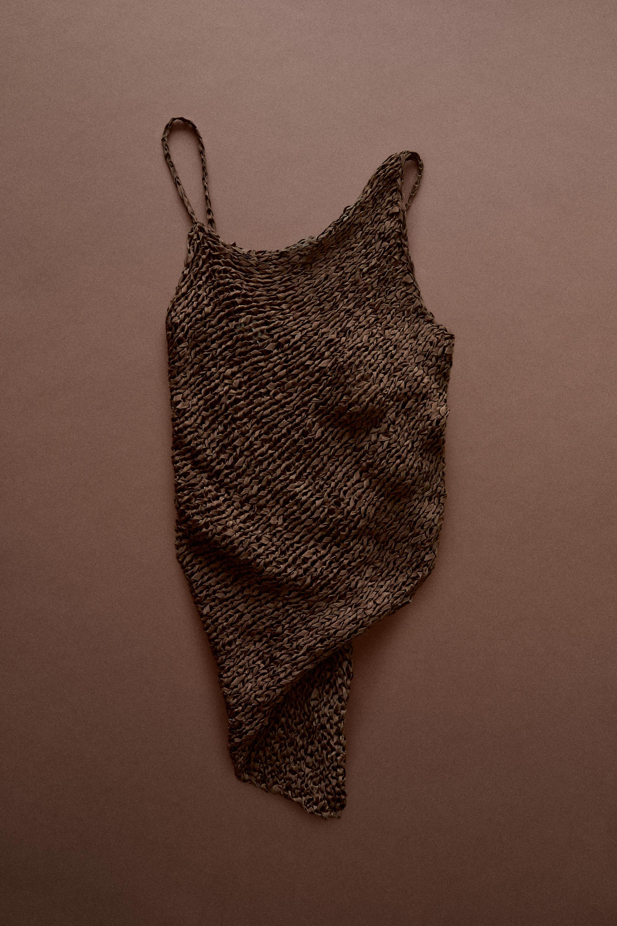 Open-knit asymmetric top - STUDIO — BROWN