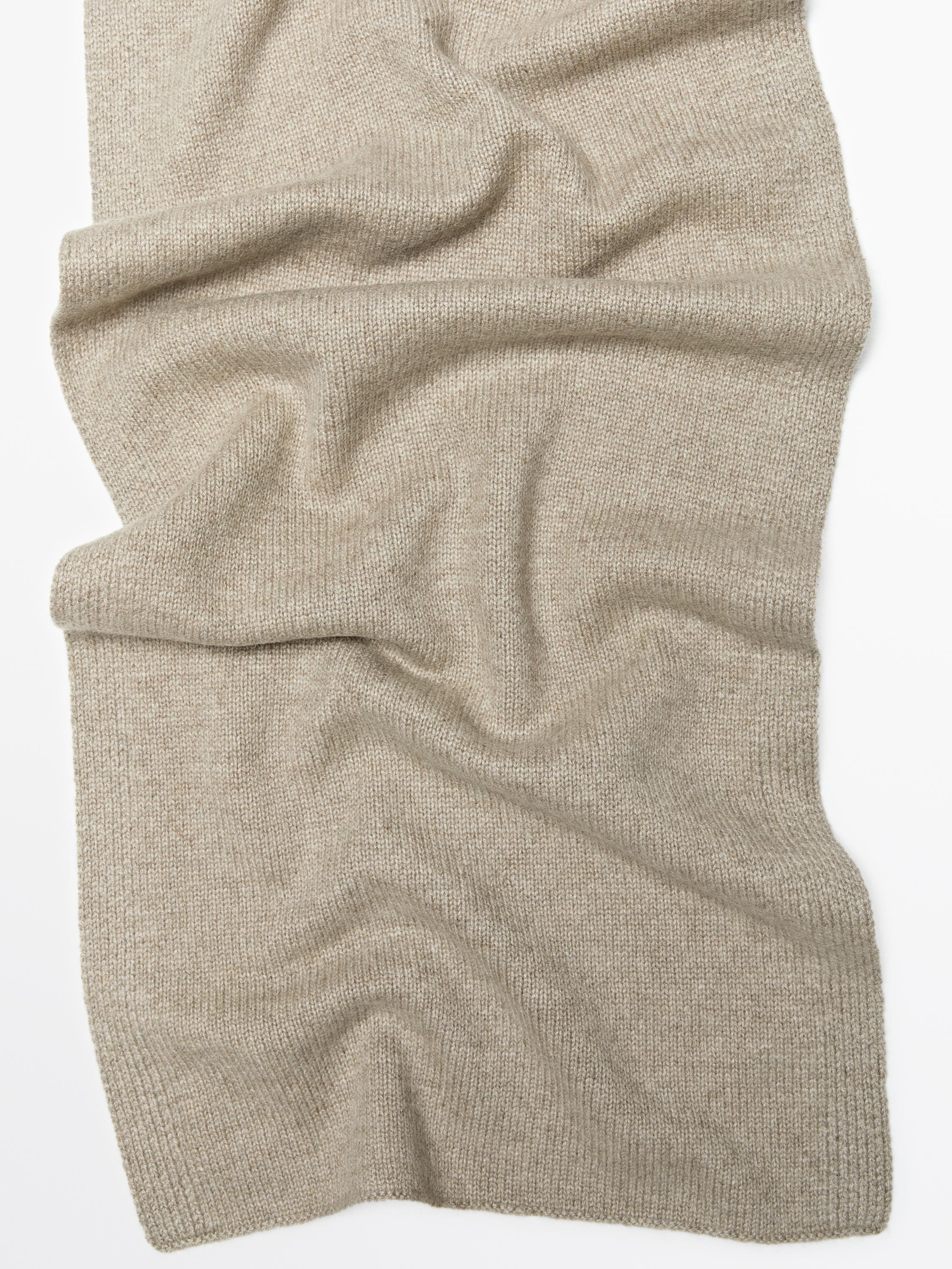 100% cashmere scarf