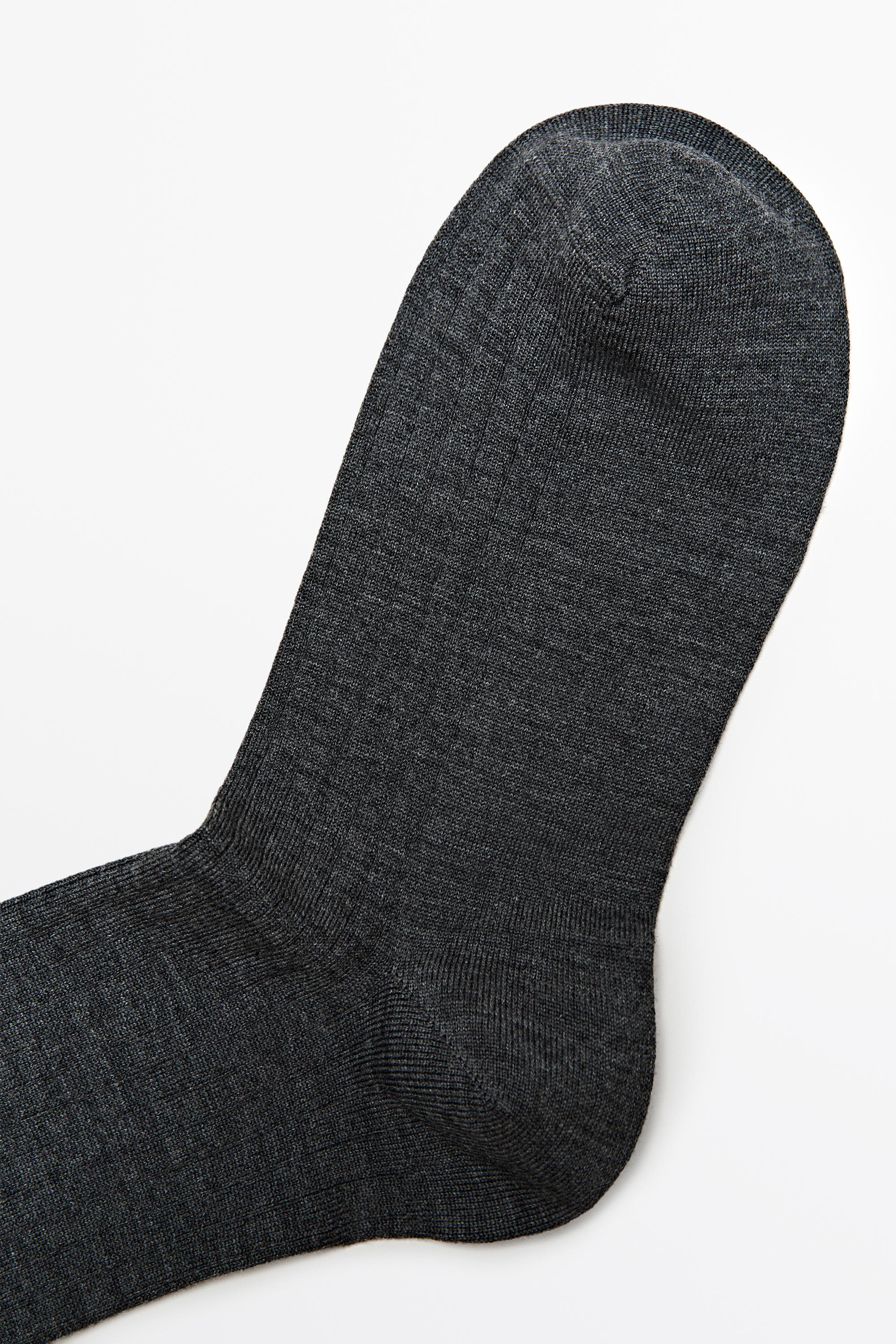 Ribbed socks — GREY