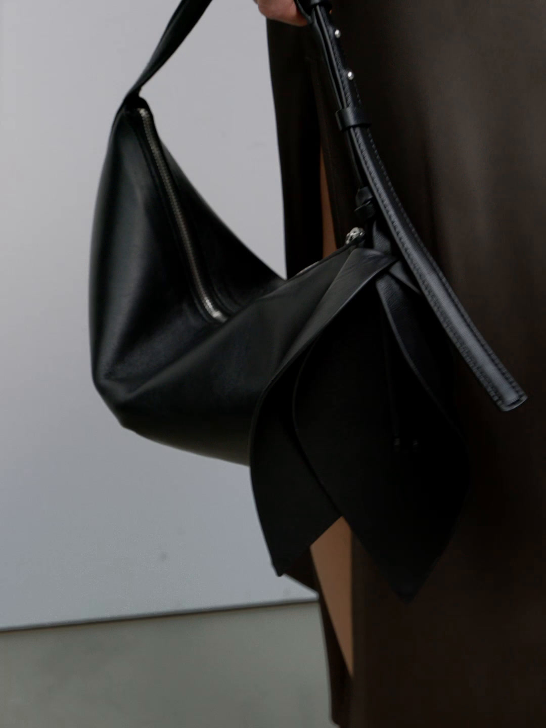 Halter neck dress with tie detail - Studio