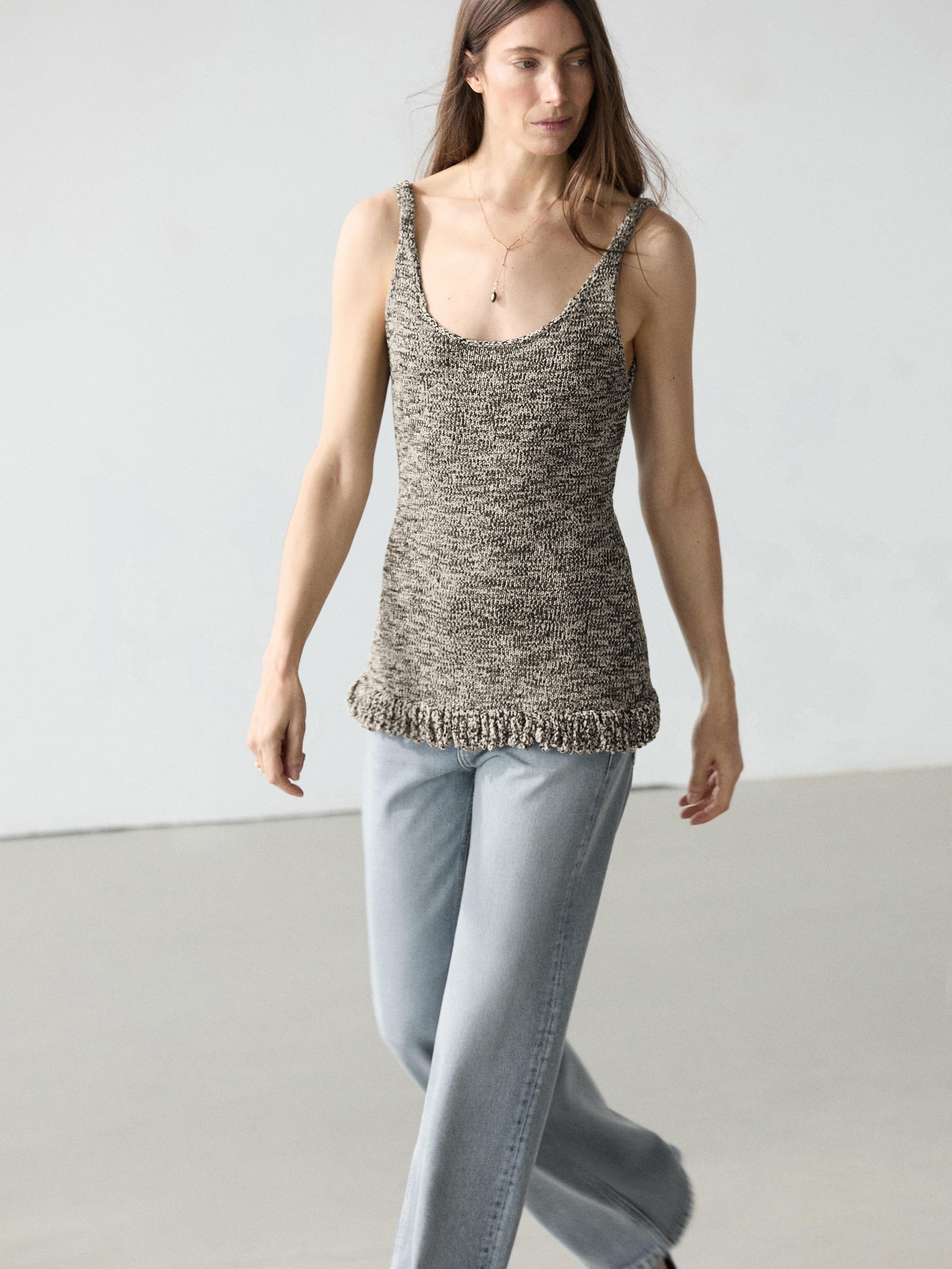 Total look knit top with fringing — BLACK