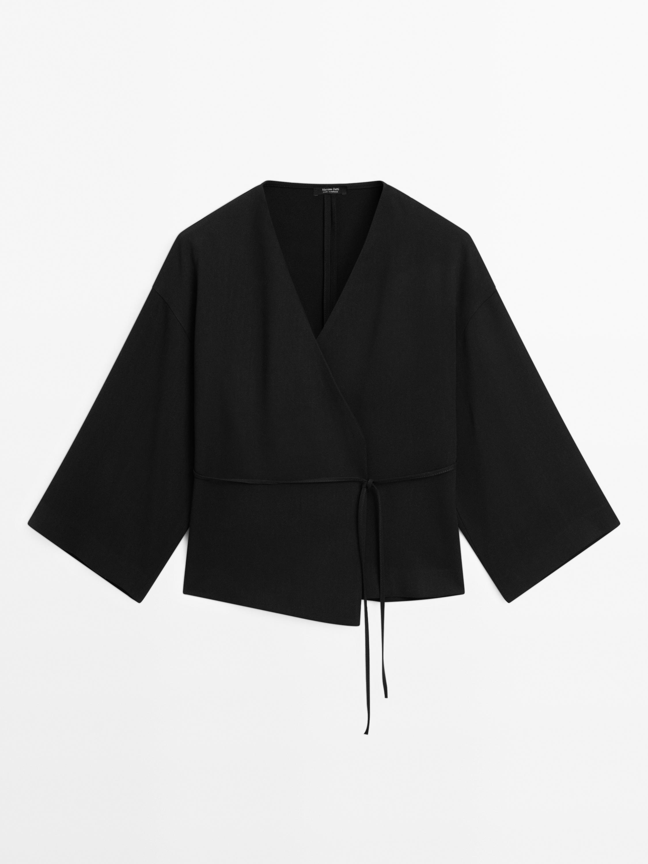 Flowing V-neck kimono