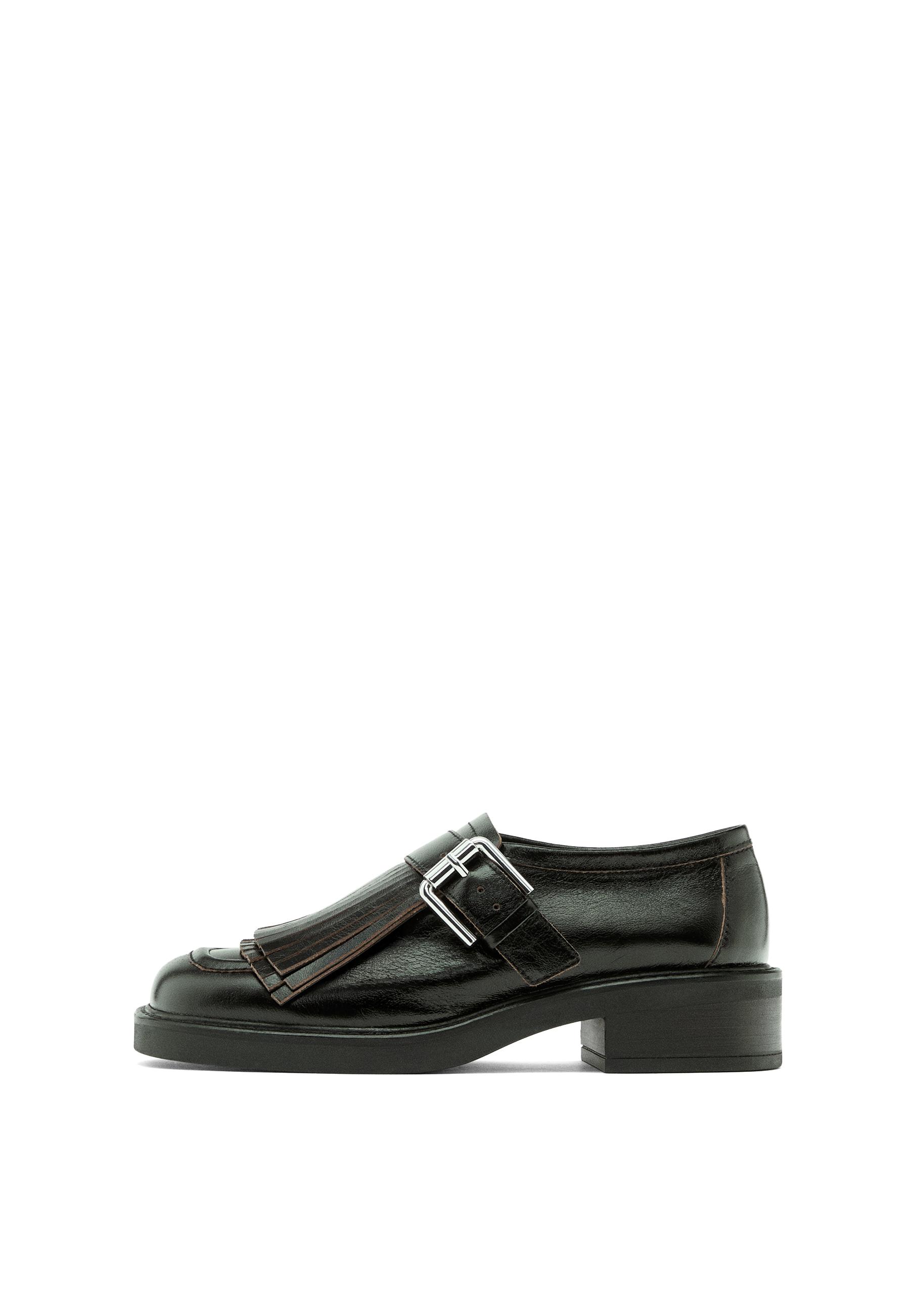 Buckled derby shoes with fringe — BLACK