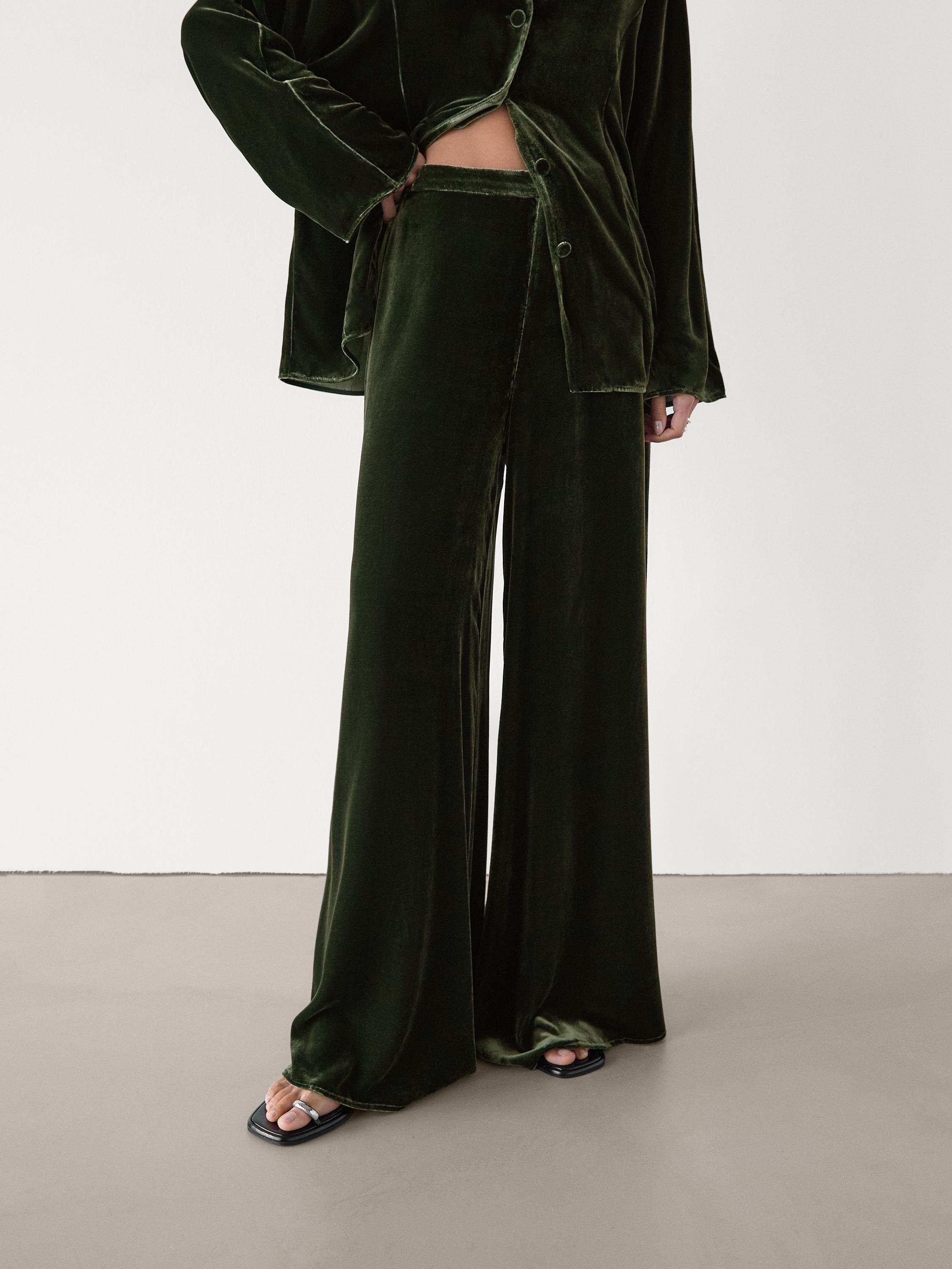 Wide-leg velvet trousers