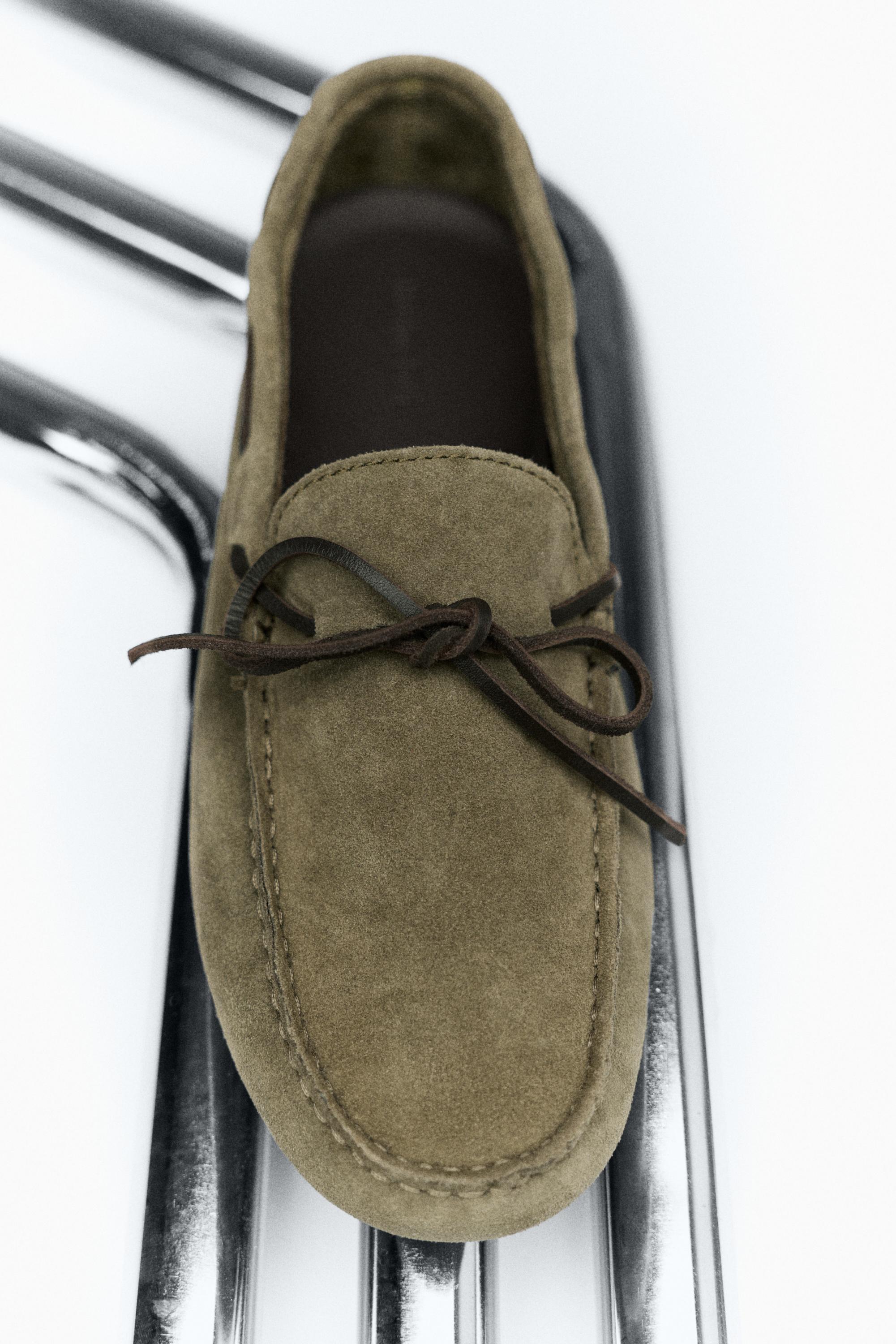 Soft leather loafers with tie — BOTTLE