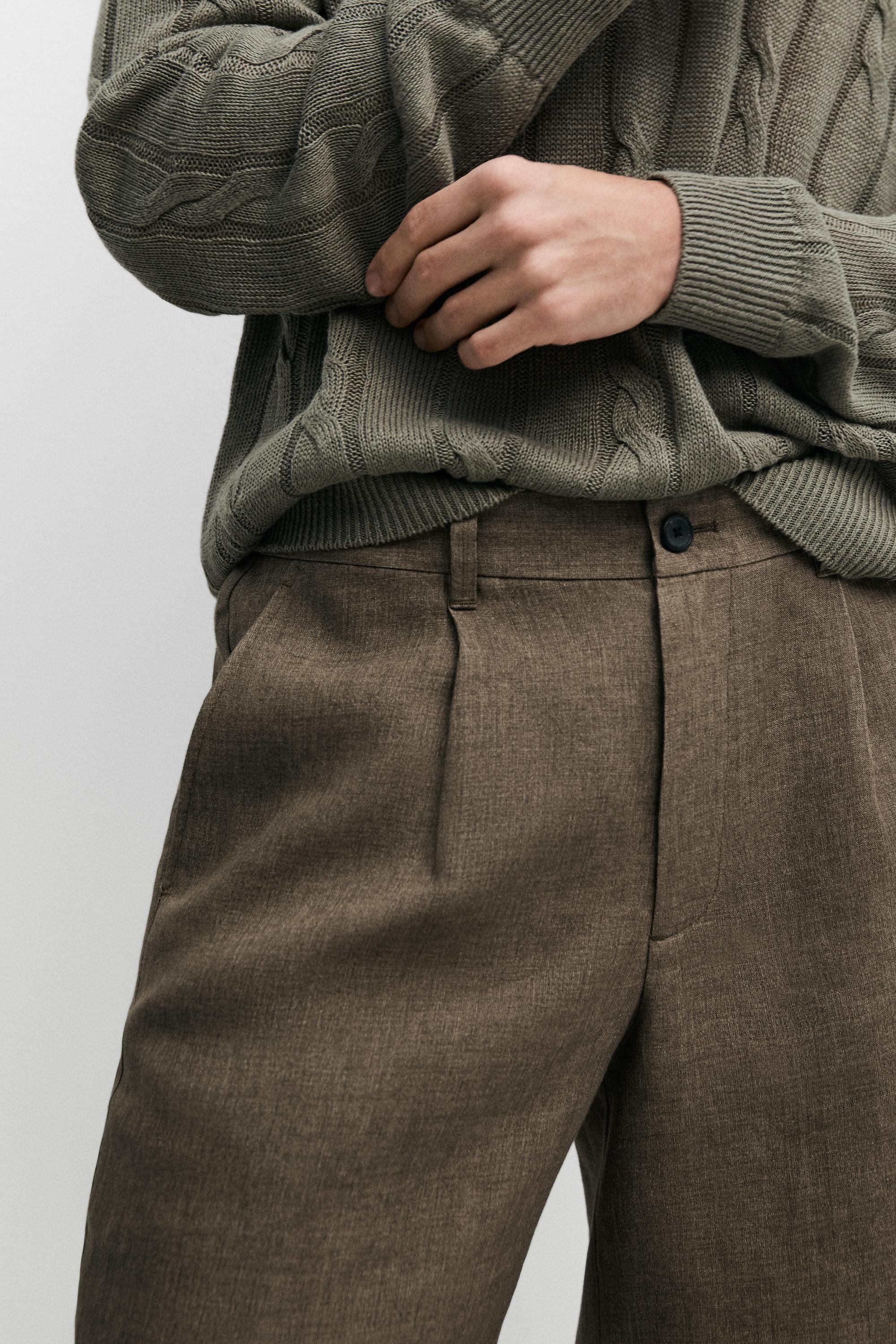100% linen darted Bermuda shorts — Faded khaki
