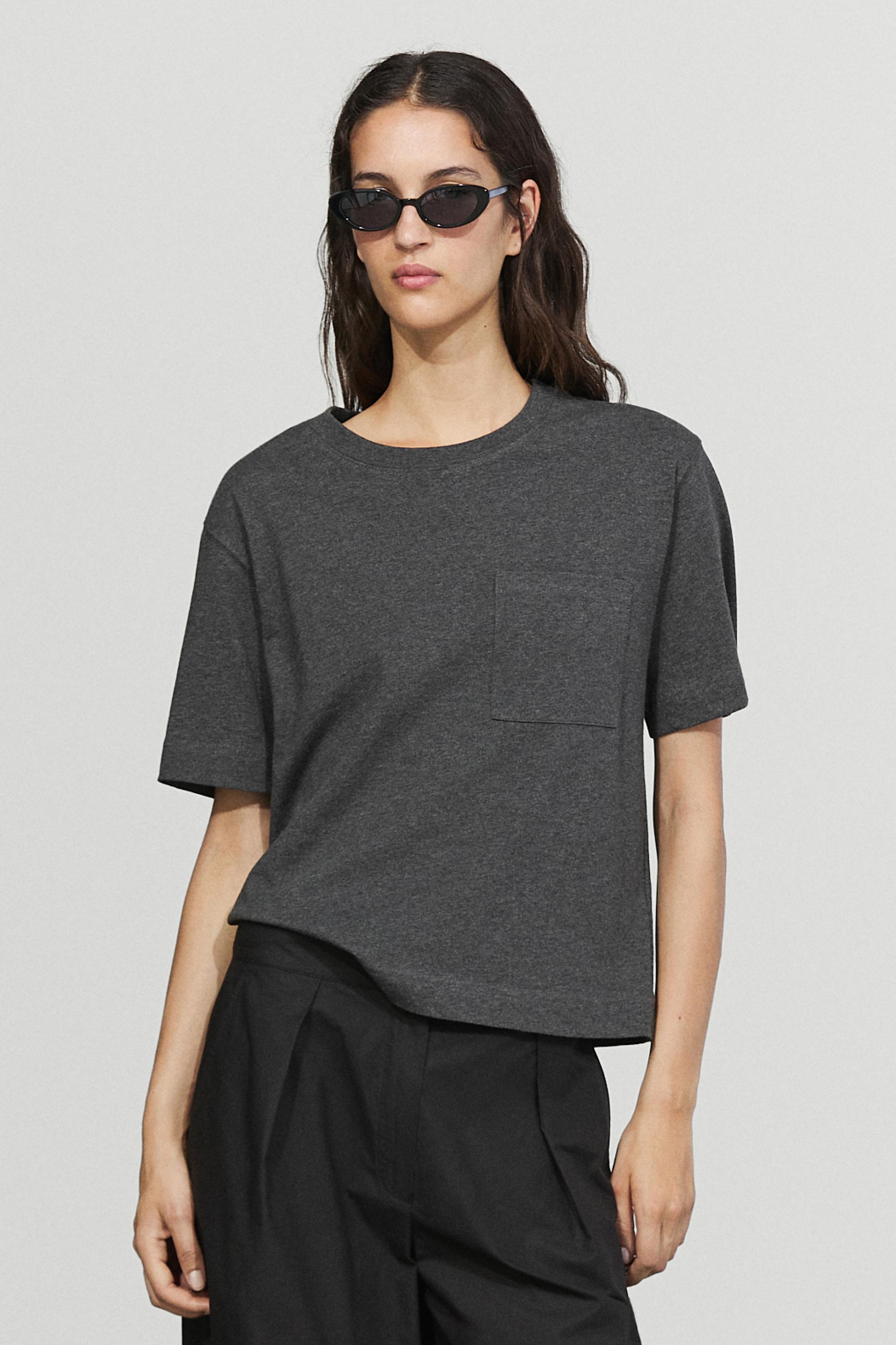 Short sleeve T-shirt with pocket detail — MEDIUM GREY