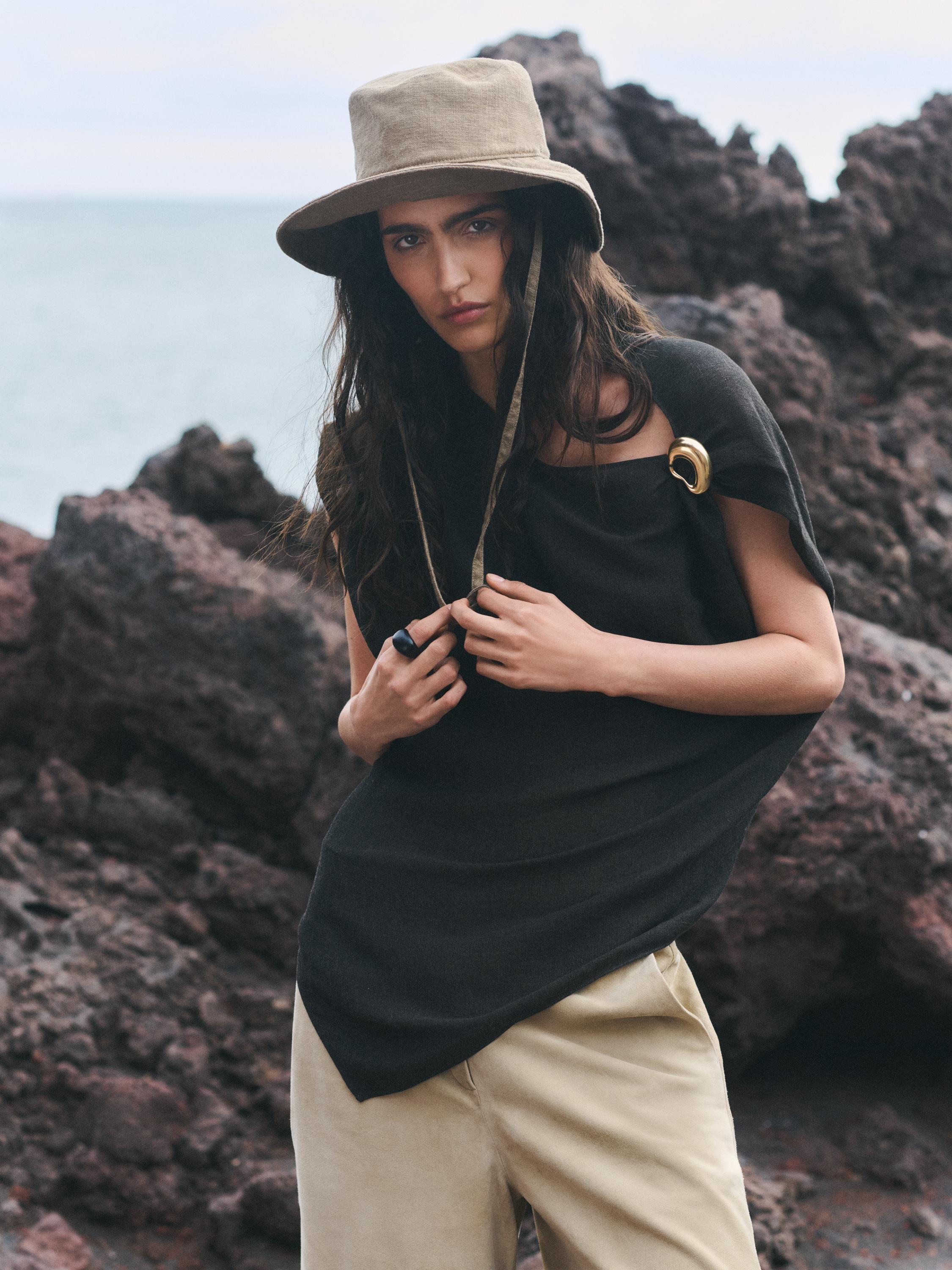Bucket hat with bow